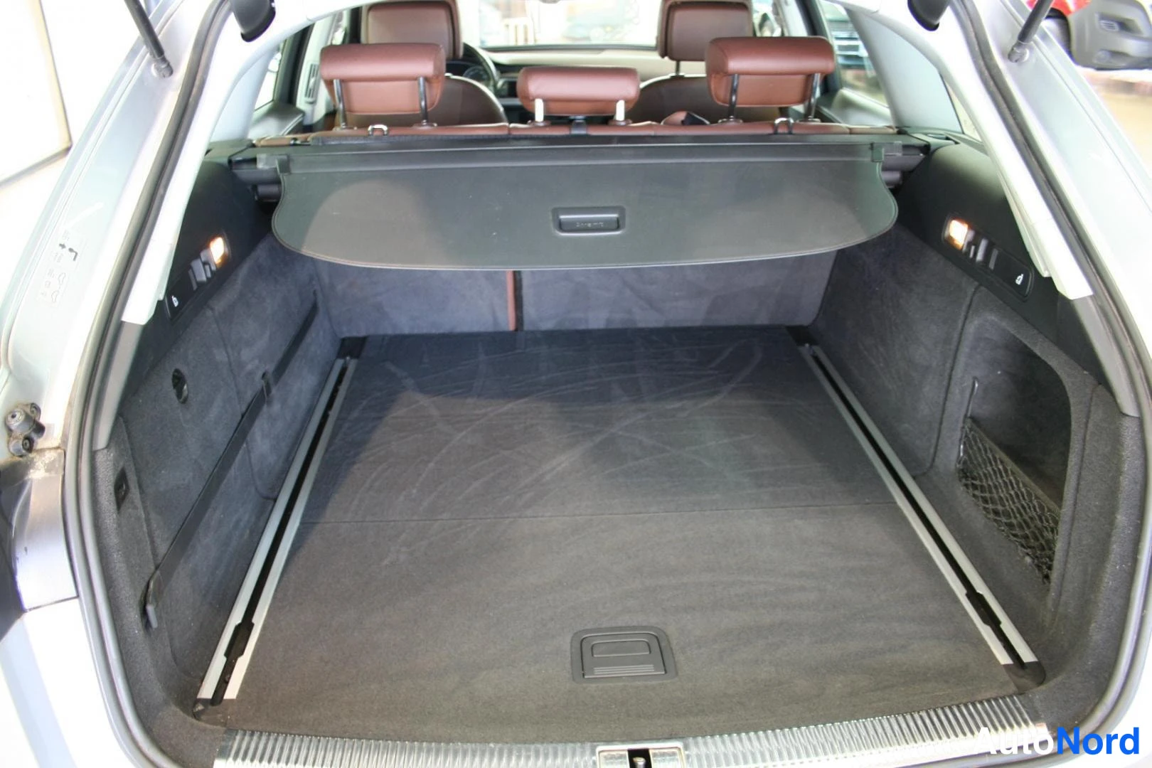 Hopea Audi A6 Avant 2016, tavaratila, kuva 25