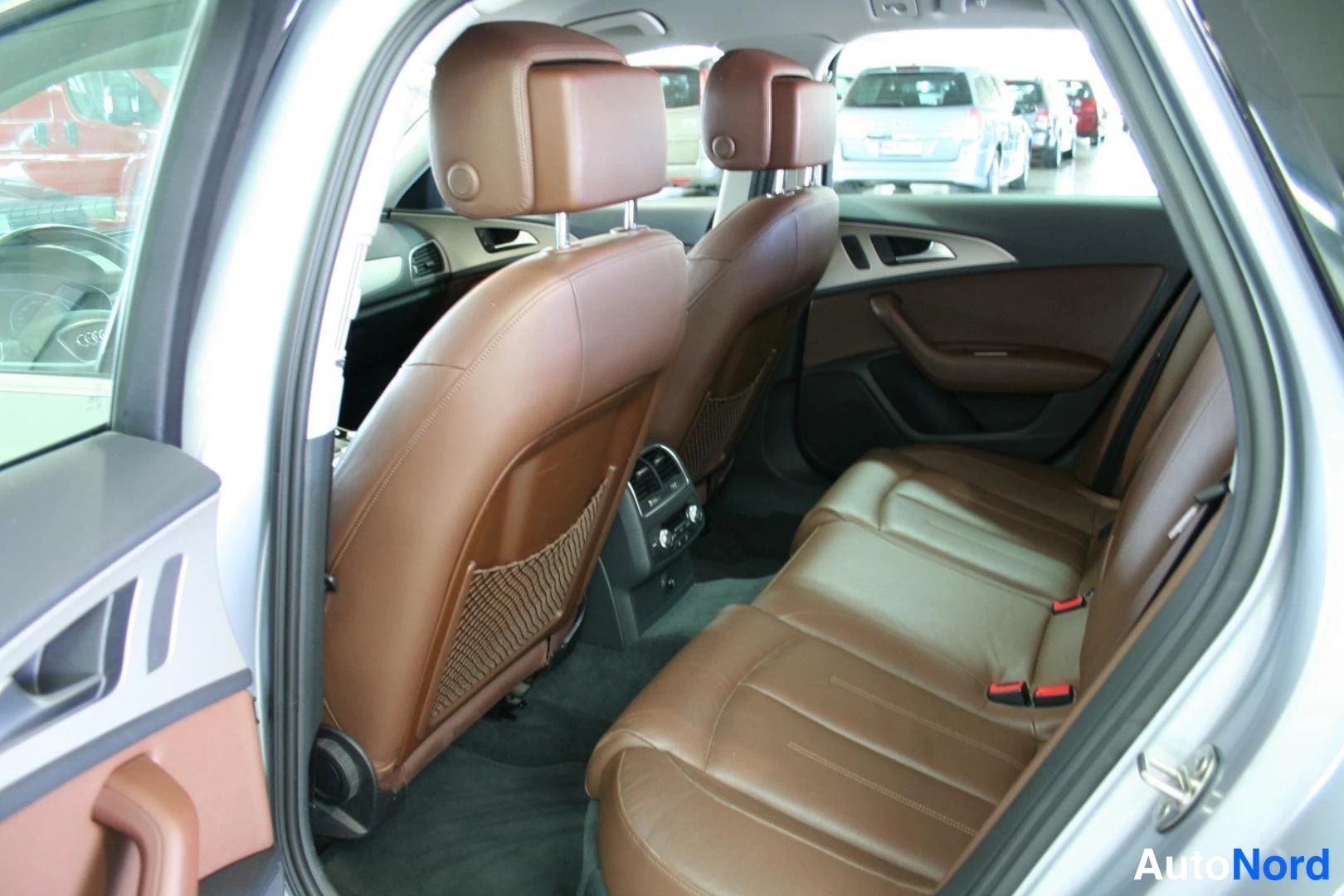 Hopea Audi A6 Avant 2016, takaistuimet, kuva 19