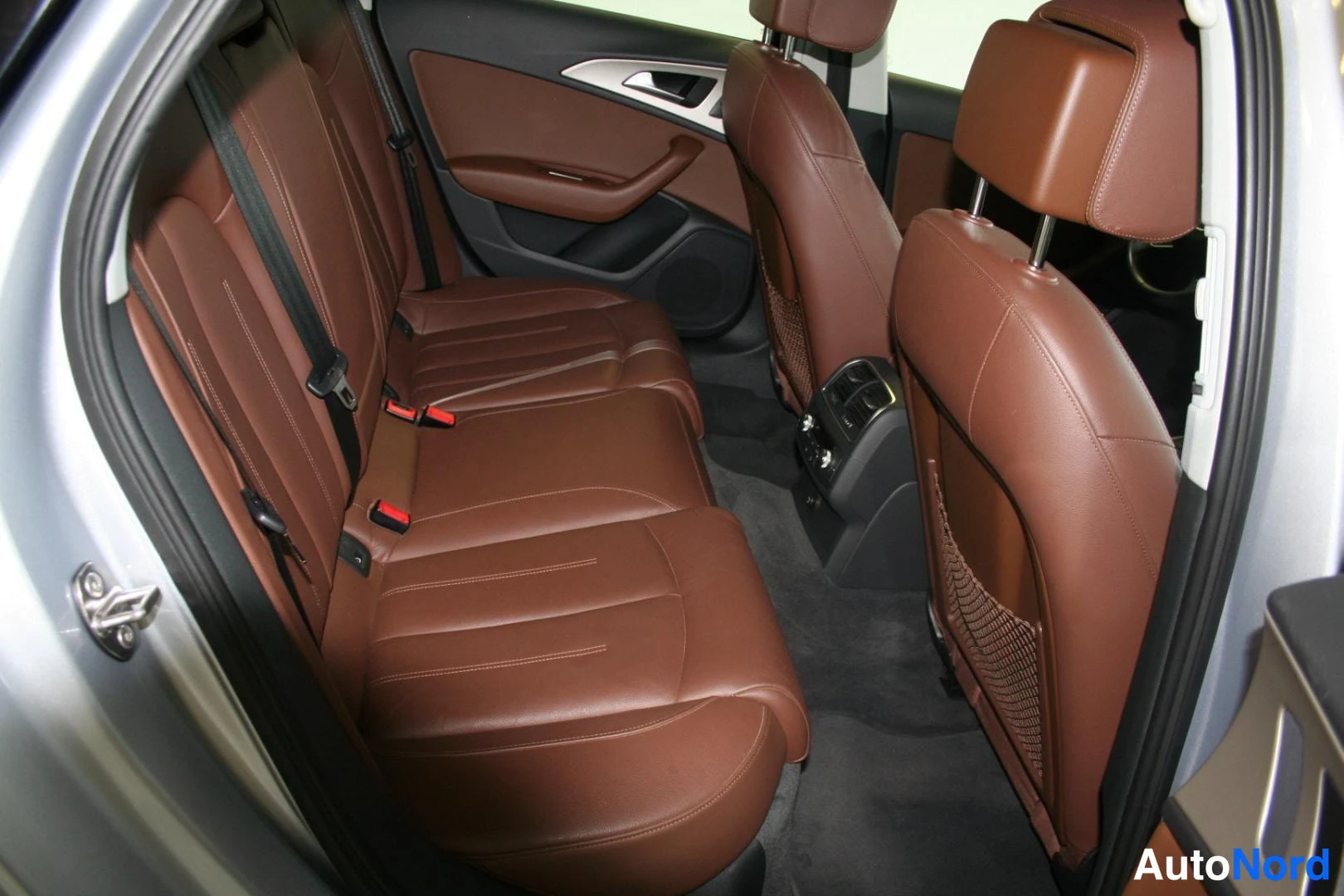 Hopea Audi A6 Avant 2016, takaistuimet, kuva 21