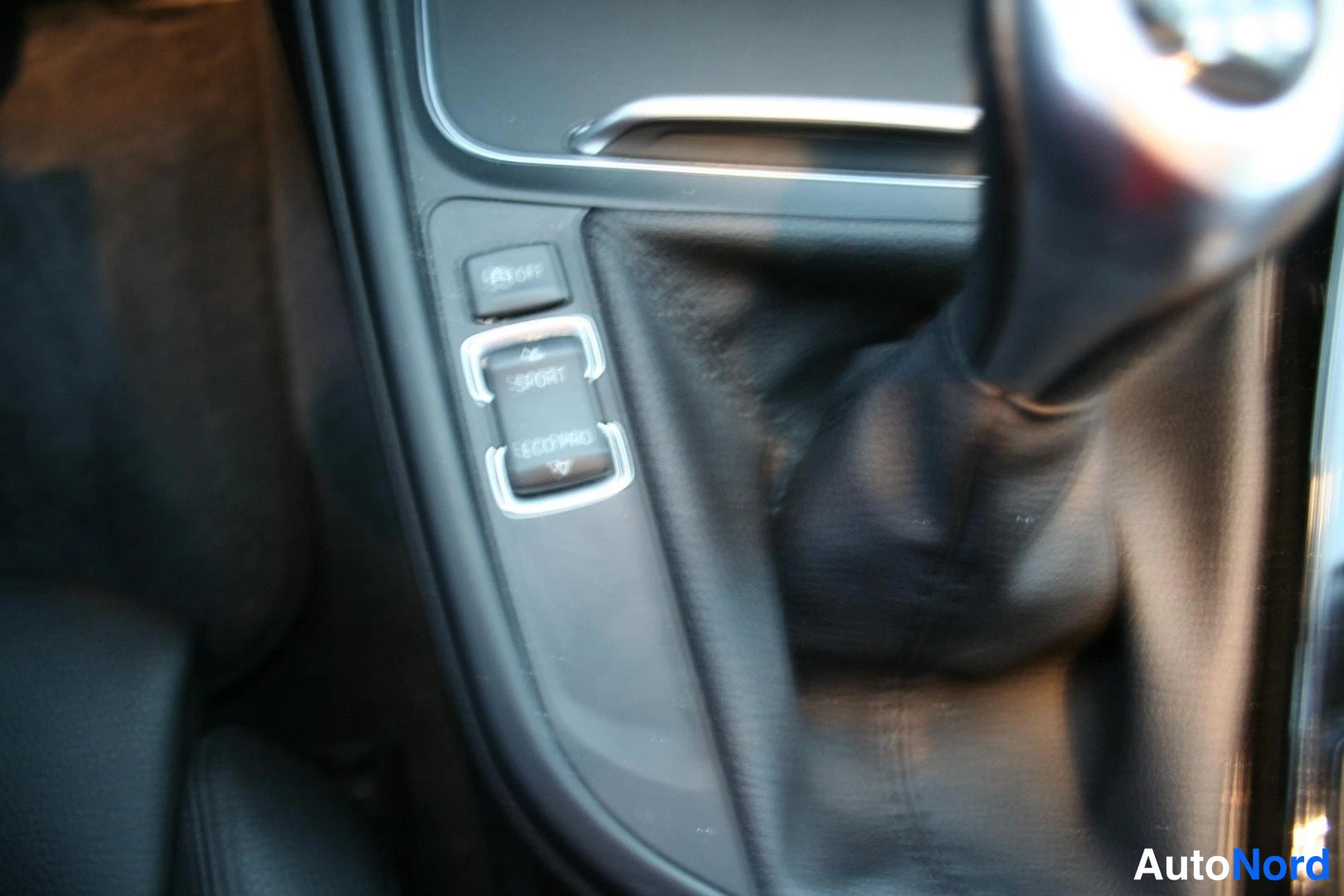 Sininen BMW 318d 2016, yksityiskohta, kuva 20