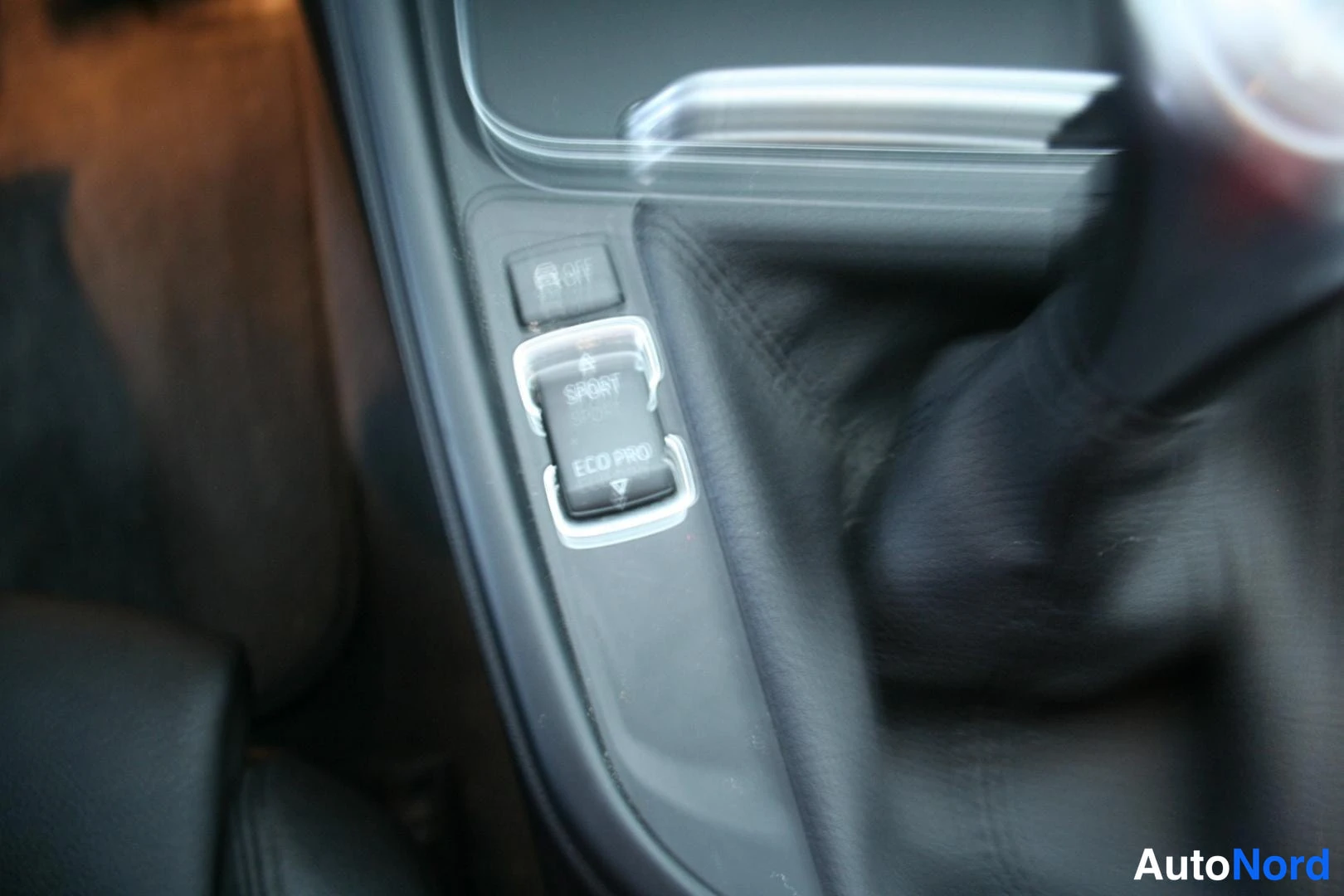 Sininen BMW 318d 2016, kuva 23