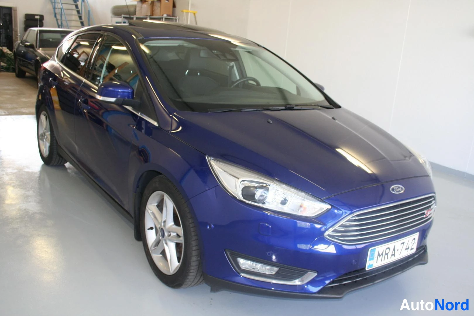 Ford Focus ST 182 hv Titanium/navi/ lasinen kattoluukku/peruutuskamera 2015