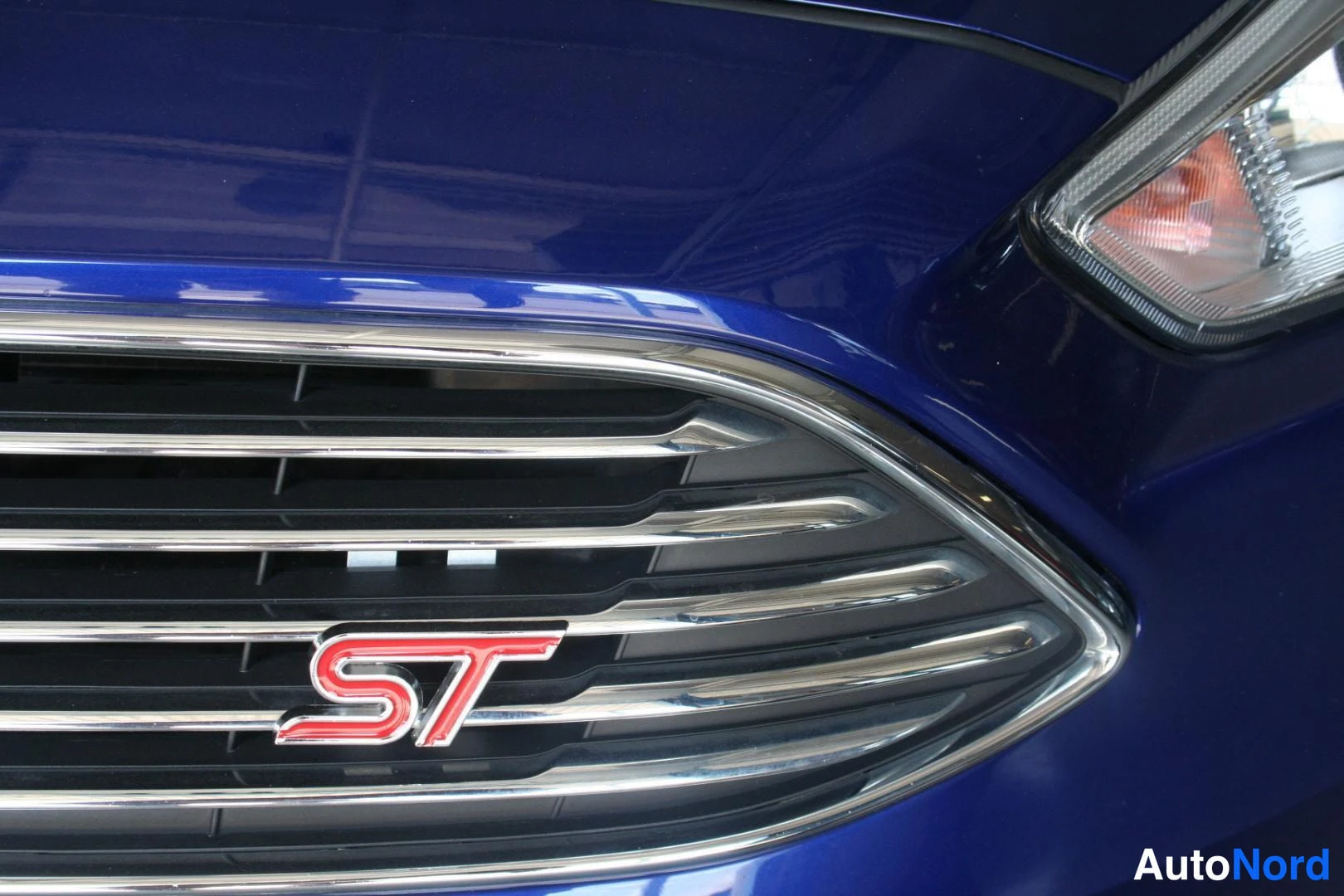 Blå Ford Focus ST 2015, detalj, bild 10
