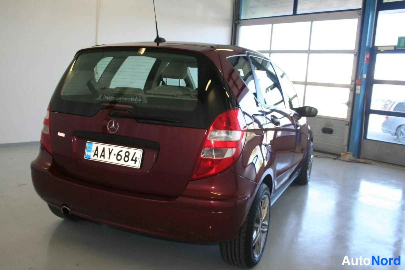 Punainen Mercedes-Benz A 150 2007, takaviisto, kuva 5