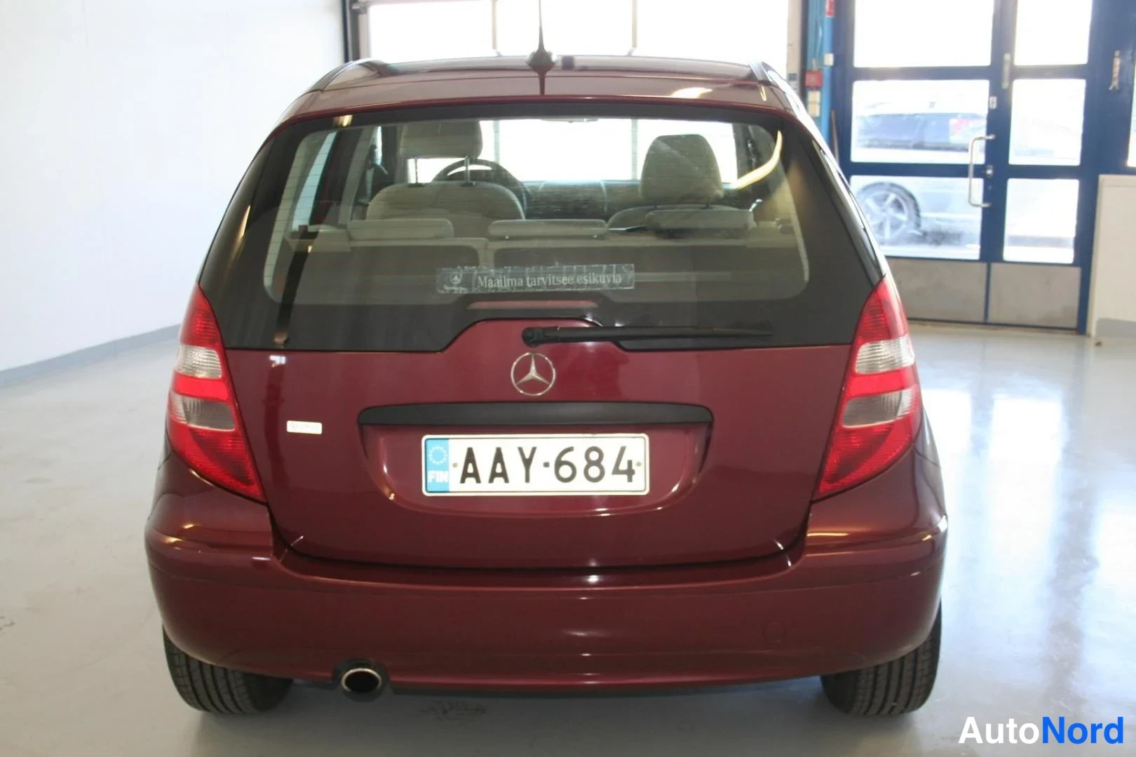 Punainen Mercedes-Benz A 150 2007, takaa, kuva 7
