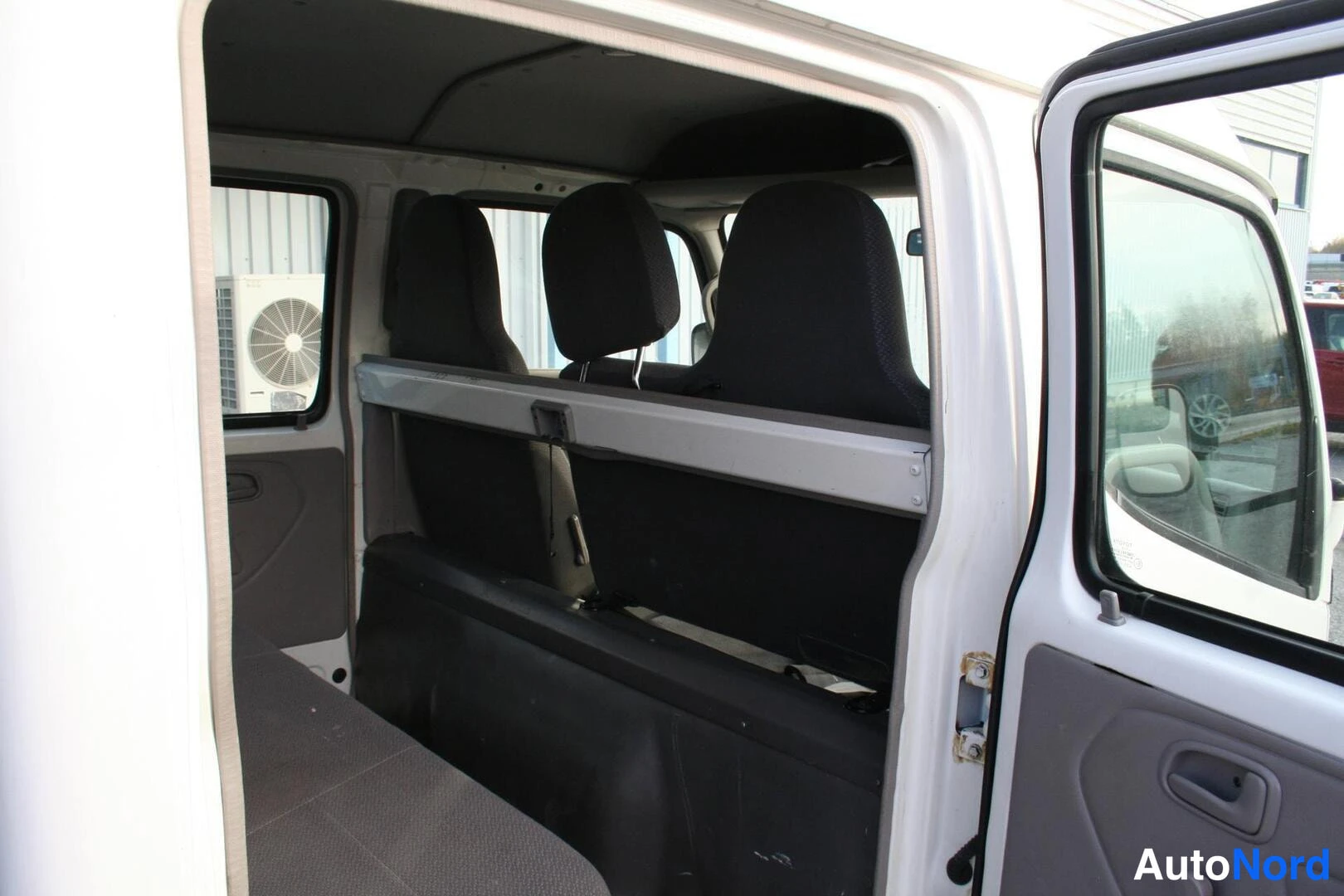 Vit Toyota Dyna 2009, baksäten, bild 13