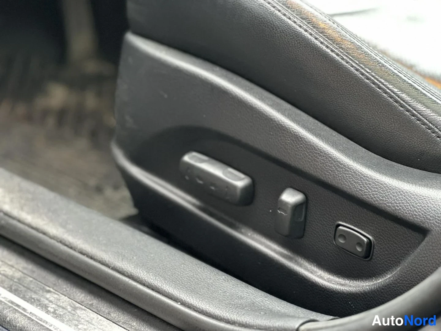 Sininen Hyundai i40 2013, yksityiskohta, kuva 4