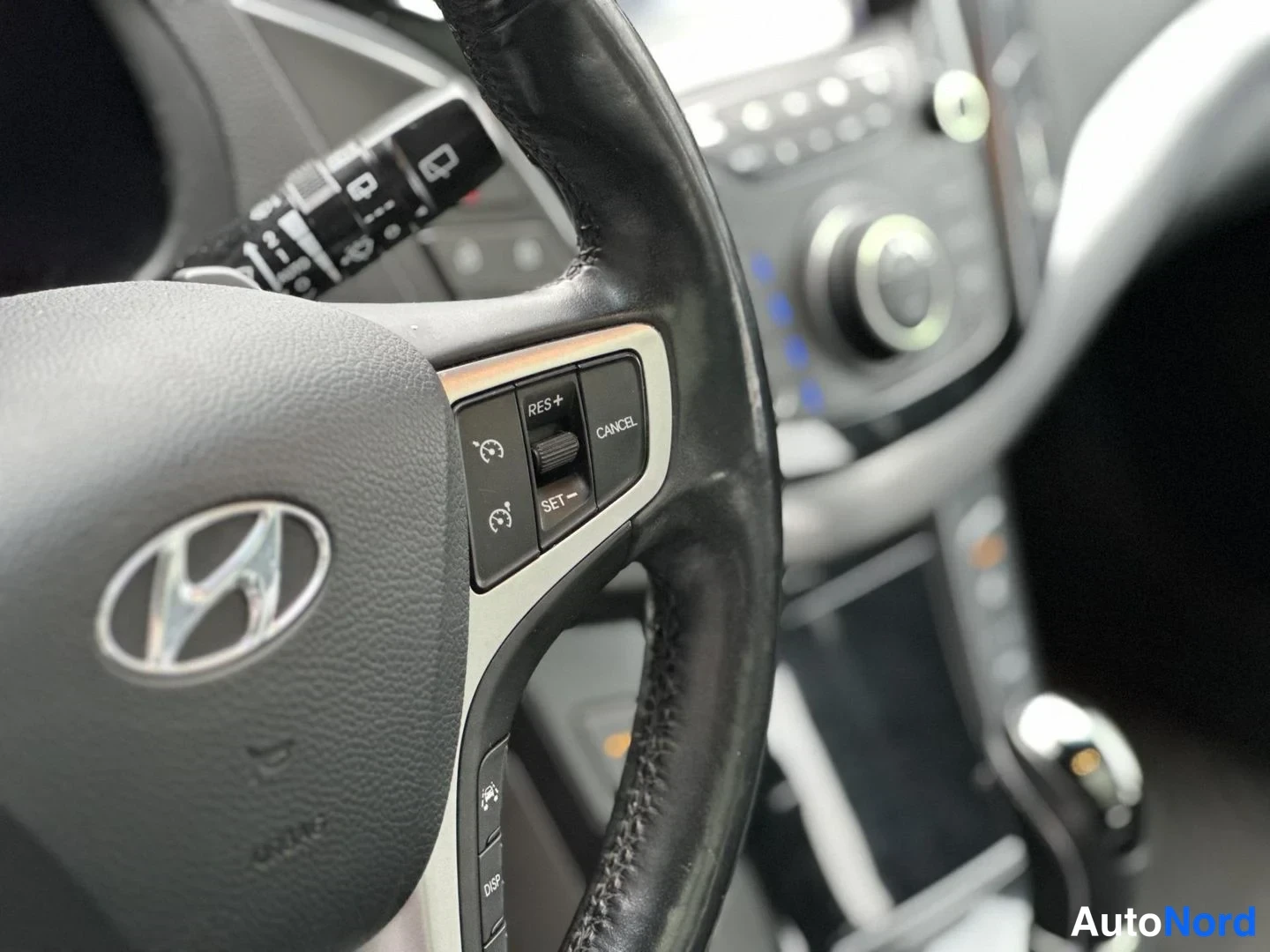 Sininen Hyundai i40 2013, yksityiskohta, kuva 10