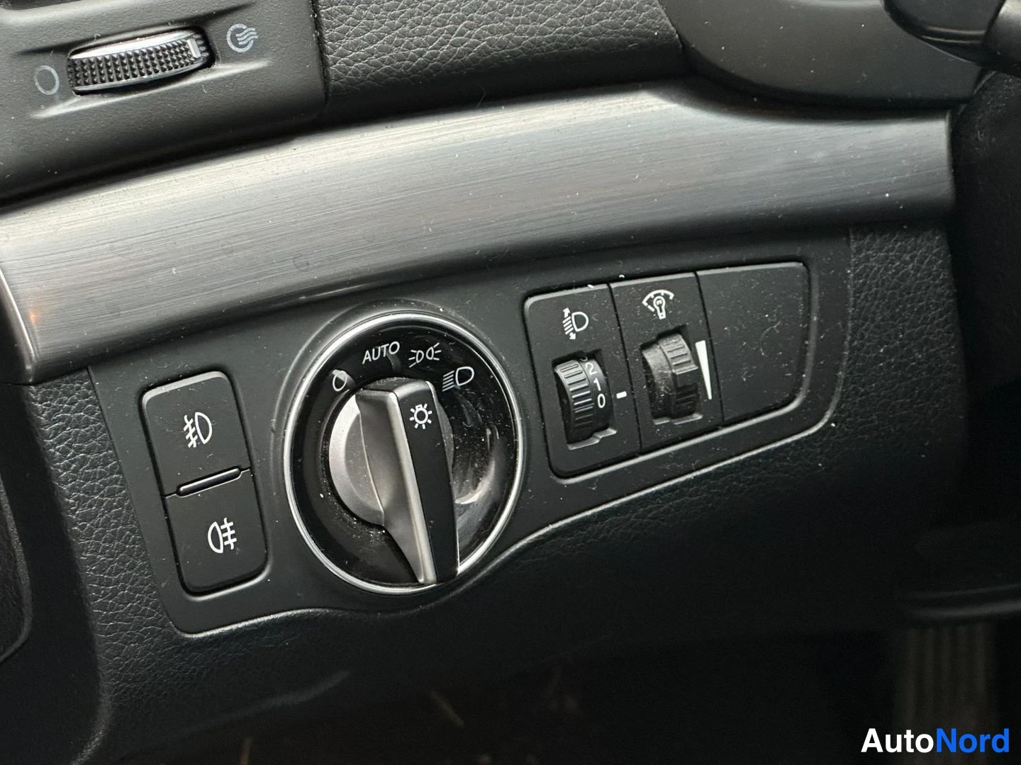 Sininen Hyundai i40 2013, yksityiskohta, kuva 8