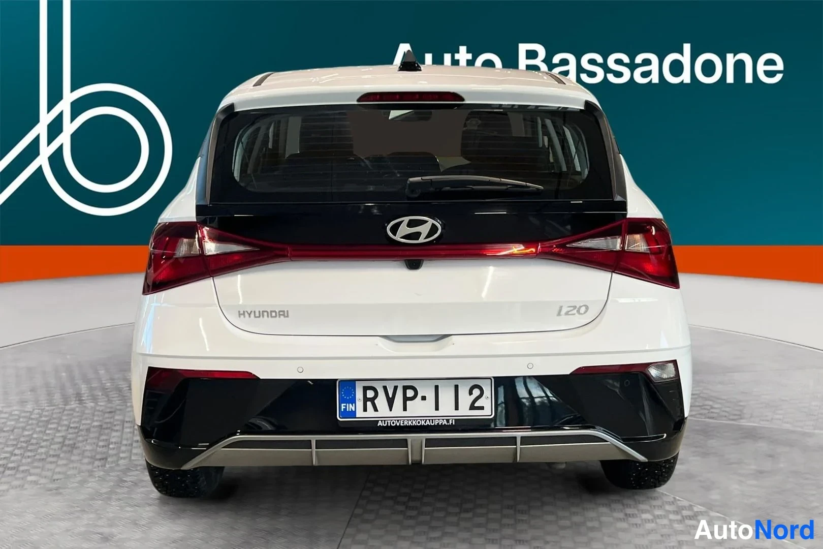 Valkoinen Hyundai i20 2024, takaa, kuva 8