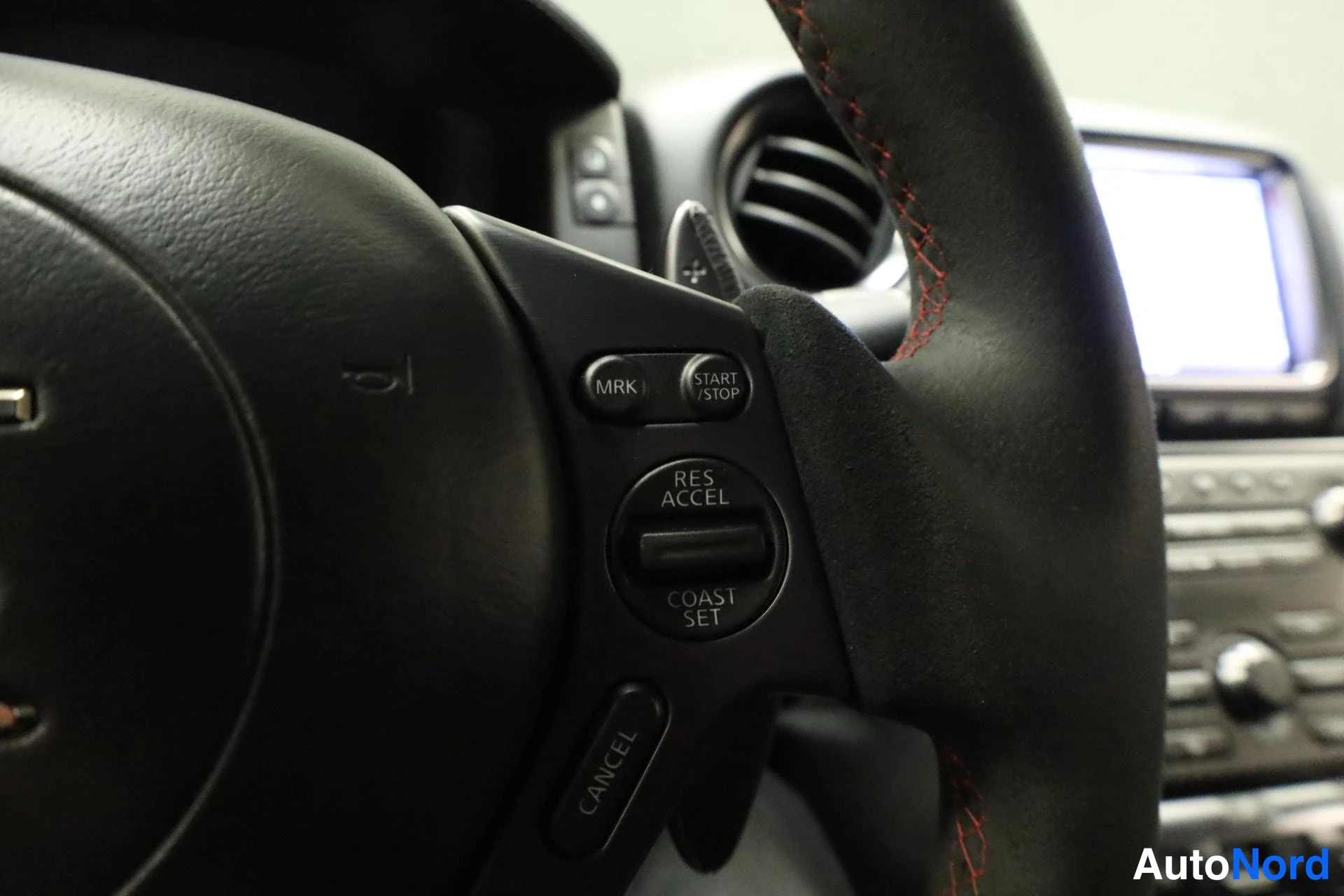 Svart Nissan GT-R 2016, detalj, bild 17