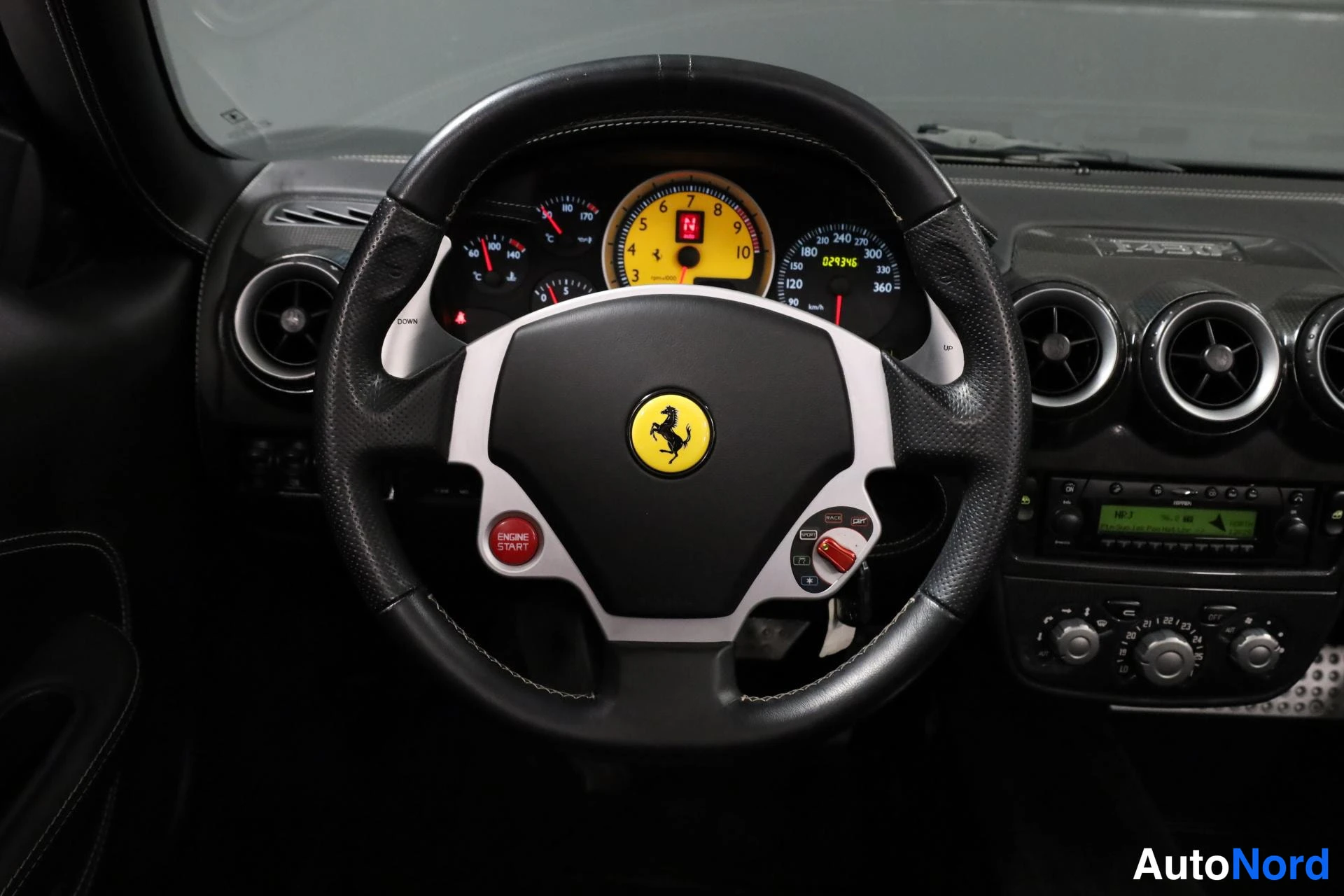 Harmaa Ferrari F430 2005, ohjaamo, kuva 13