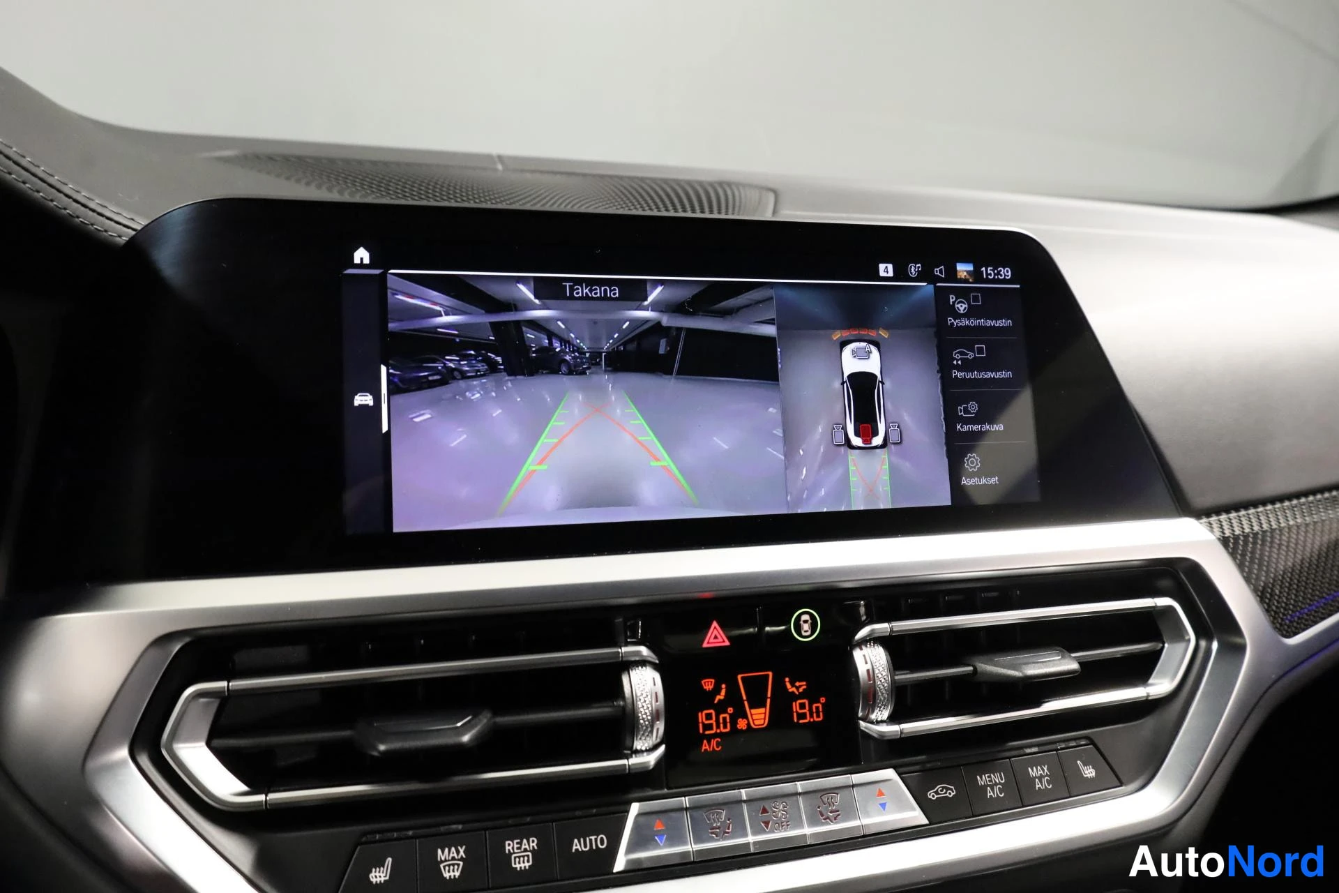 Valkoinen BMW M4 2021, yksityiskohta, kuva 24