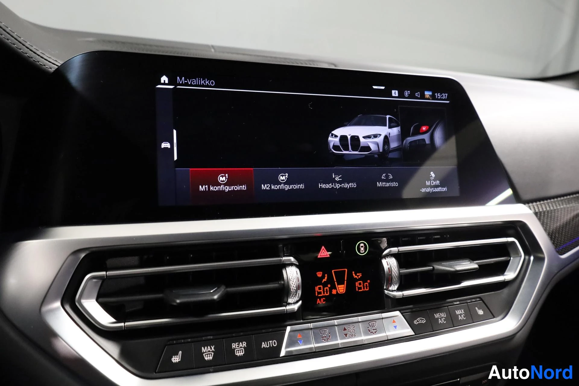 Valkoinen BMW M4 2021, yksityiskohta, kuva 25