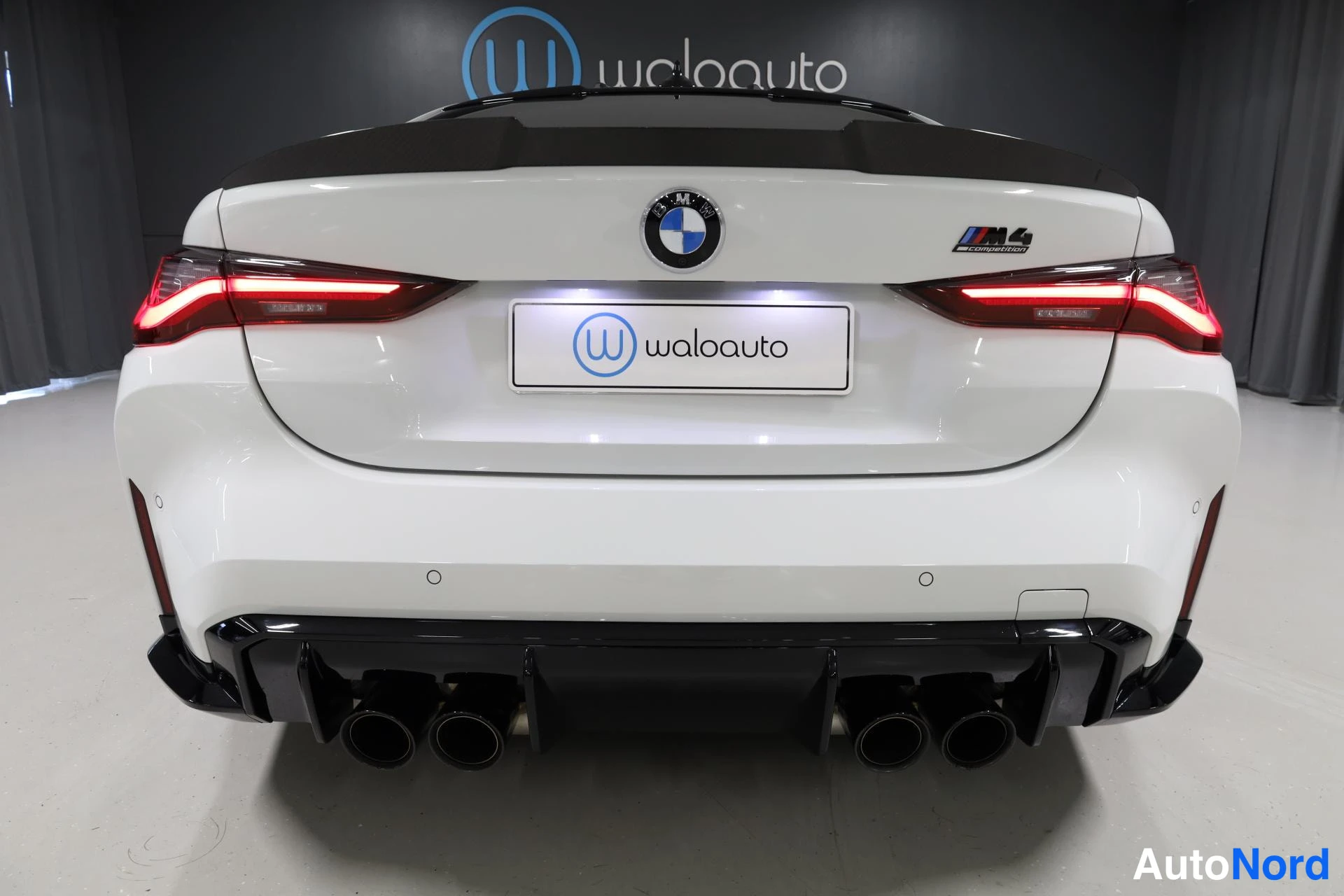 Valkoinen BMW M4 2021, takaa, kuva 11