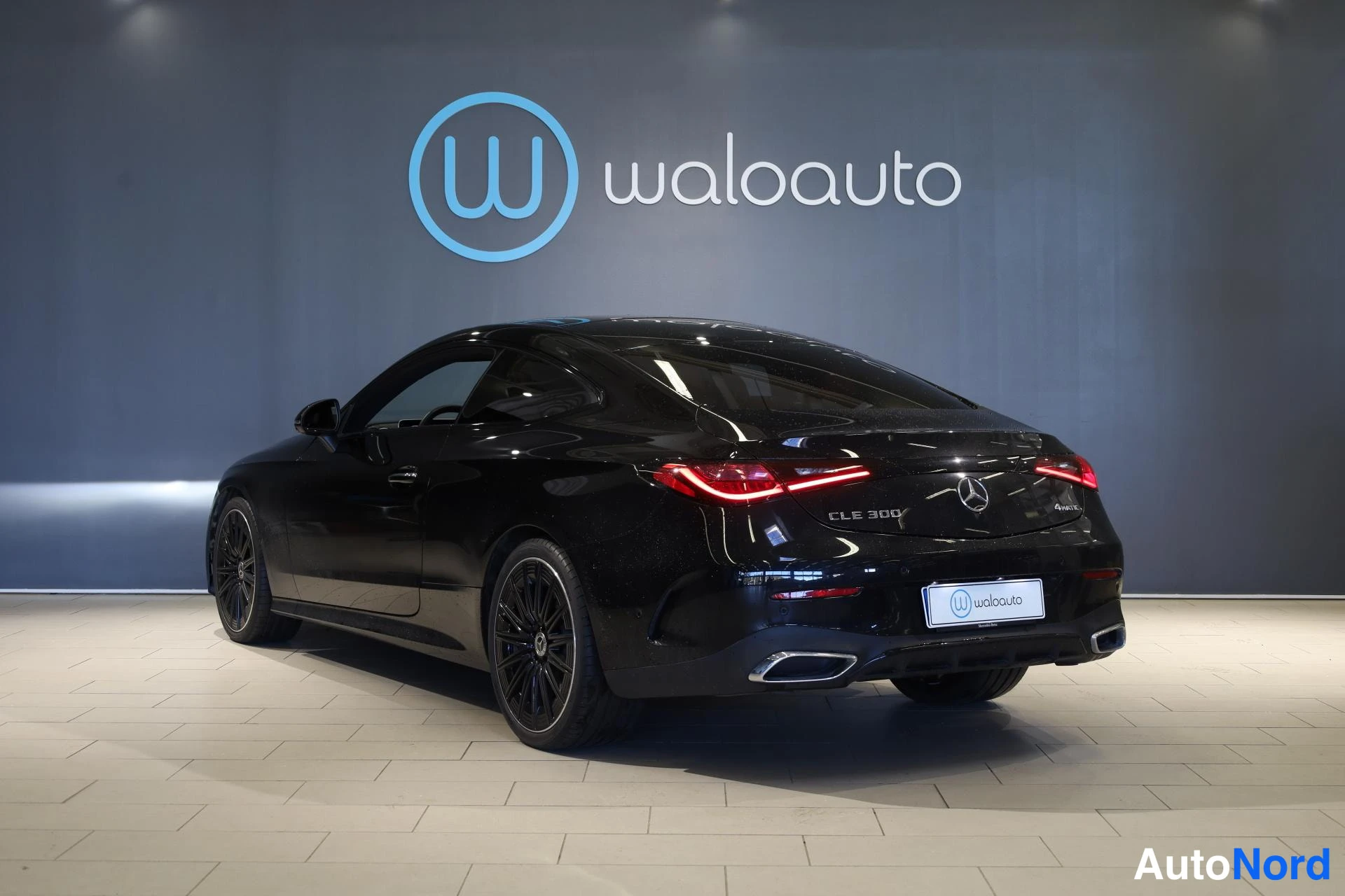 Musta Mercedes-Benz CLE 2024, takaviisto, kuva 6