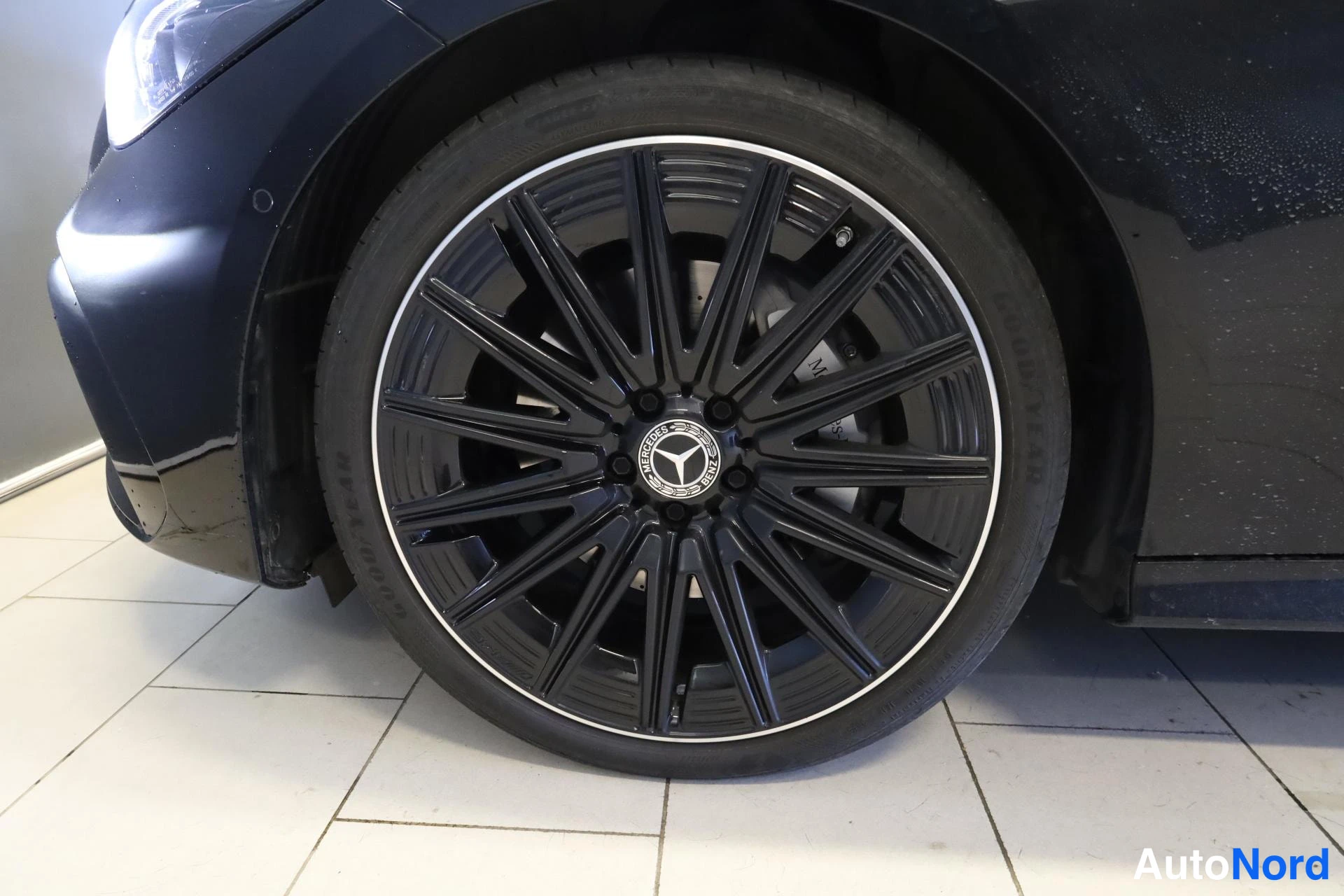 Musta Mercedes-Benz CLE 2024, yksityiskohta, kuva 21
