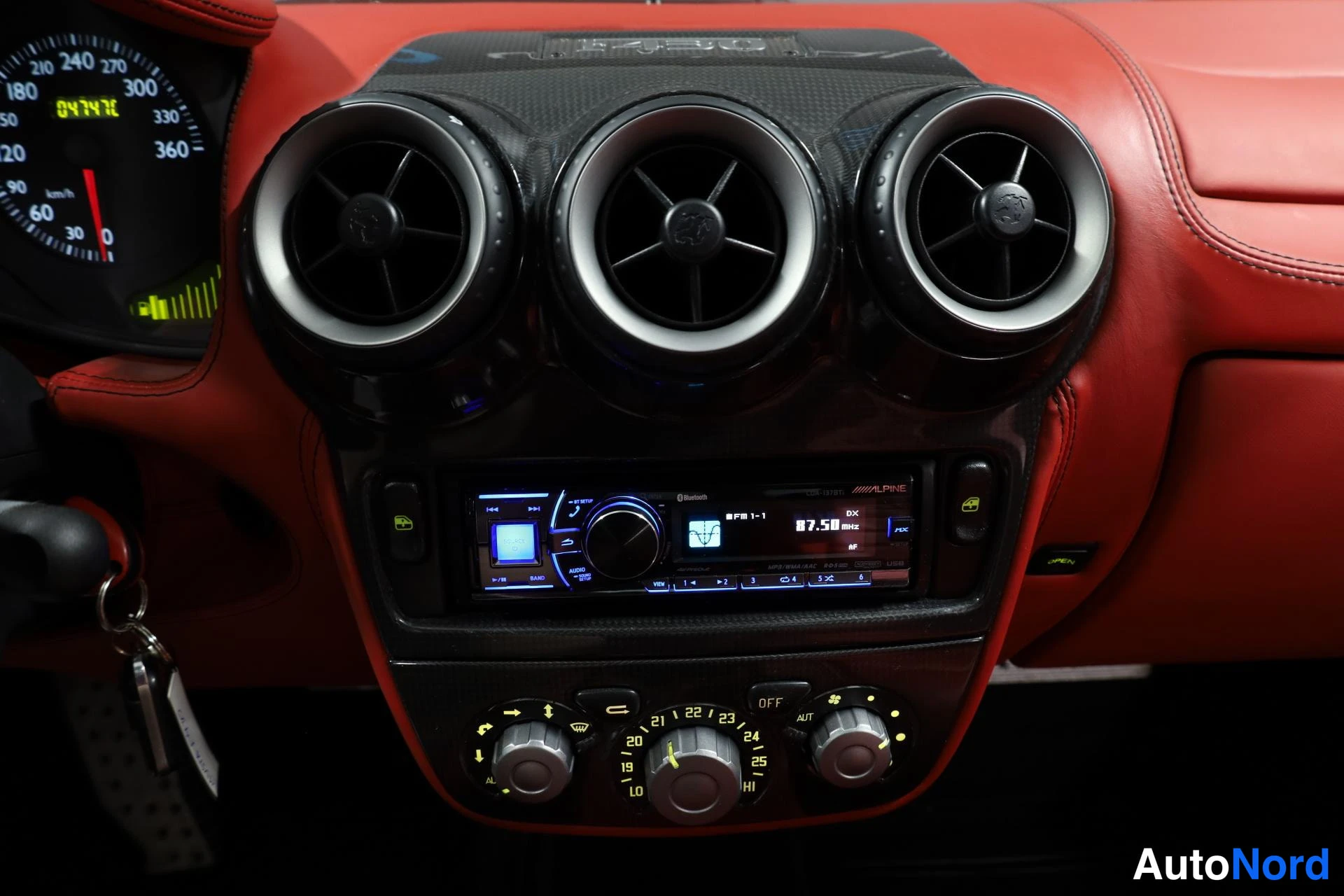Musta Ferrari F430 2008, yksityiskohta, kuva 19