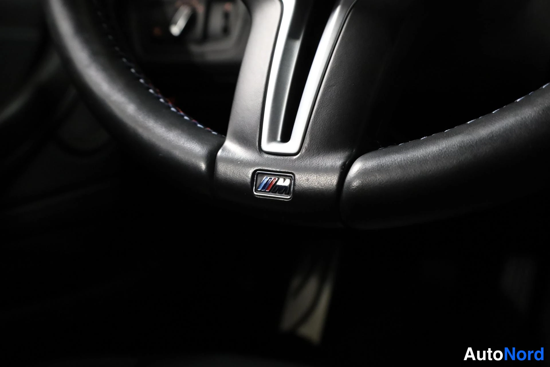 Valkoinen BMW M4 2019, yksityiskohta, kuva 23
