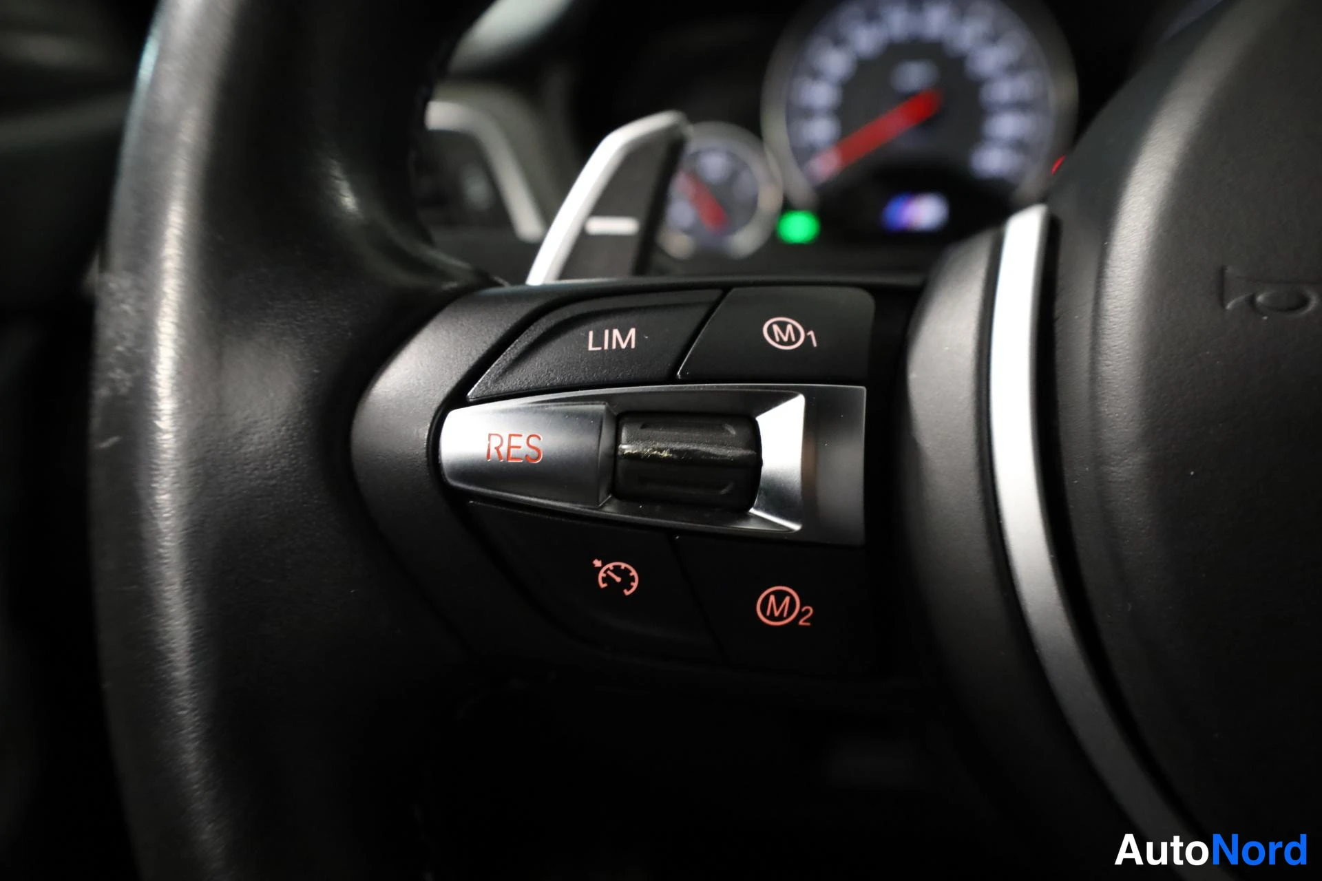 Valkoinen BMW M4 2019, yksityiskohta, kuva 24