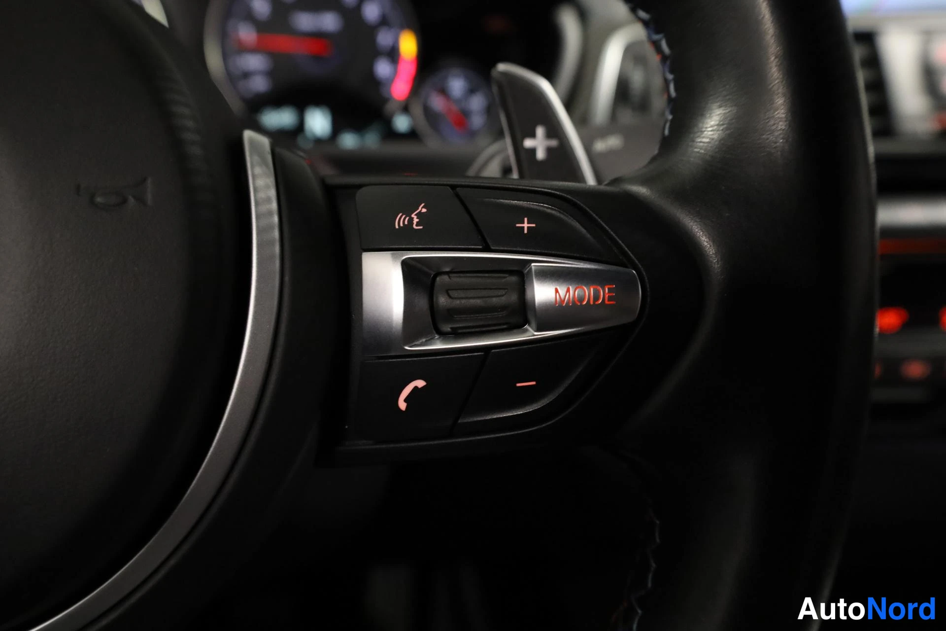 Valkoinen BMW M4 2019, yksityiskohta, kuva 25
