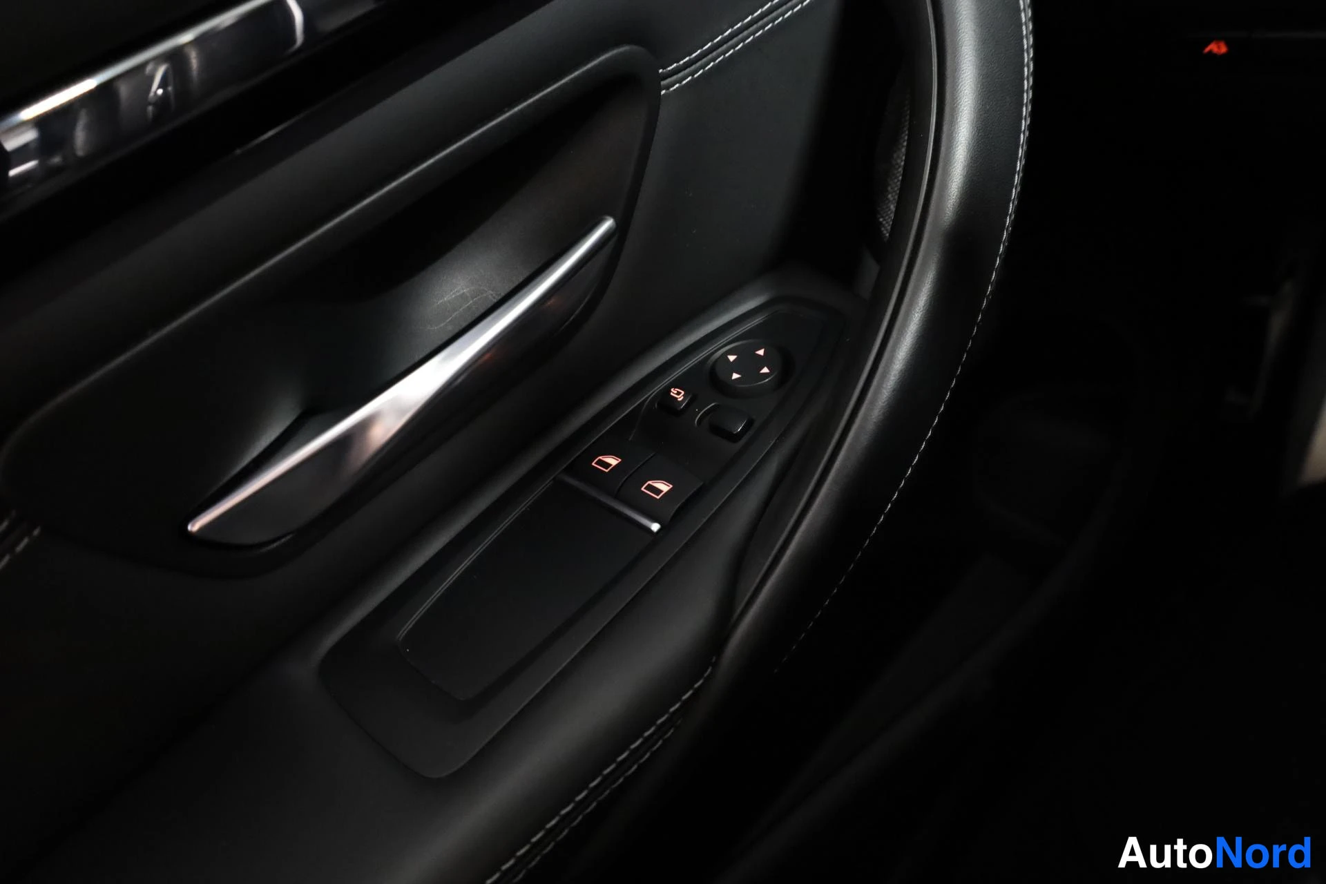Valkoinen BMW M4 2019, yksityiskohta, kuva 36