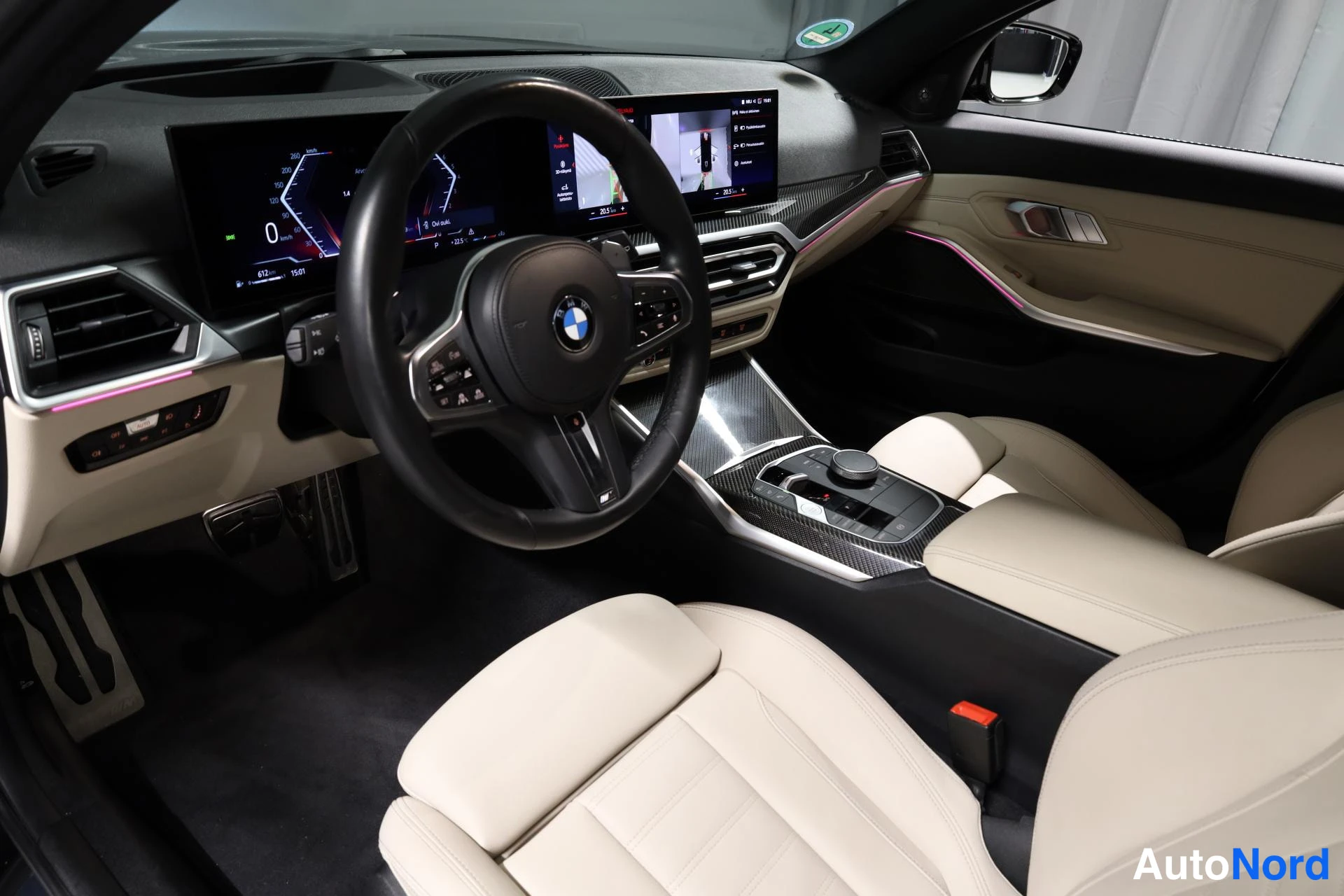 Musta BMW M340i xDrive 2023, ohjaamo, kuva 9