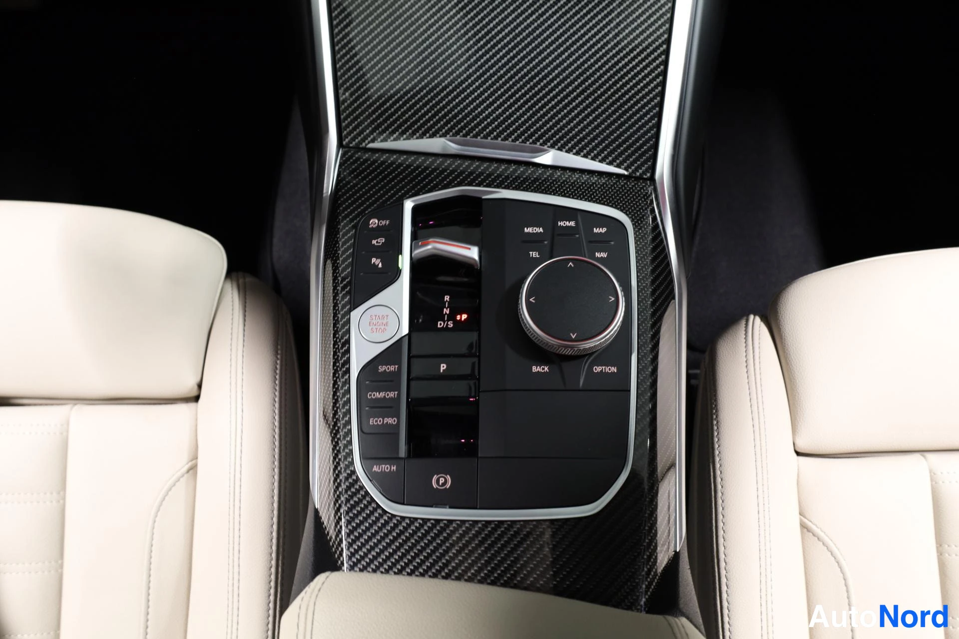 Musta BMW M340i xDrive 2023, yksityiskohta, kuva 27