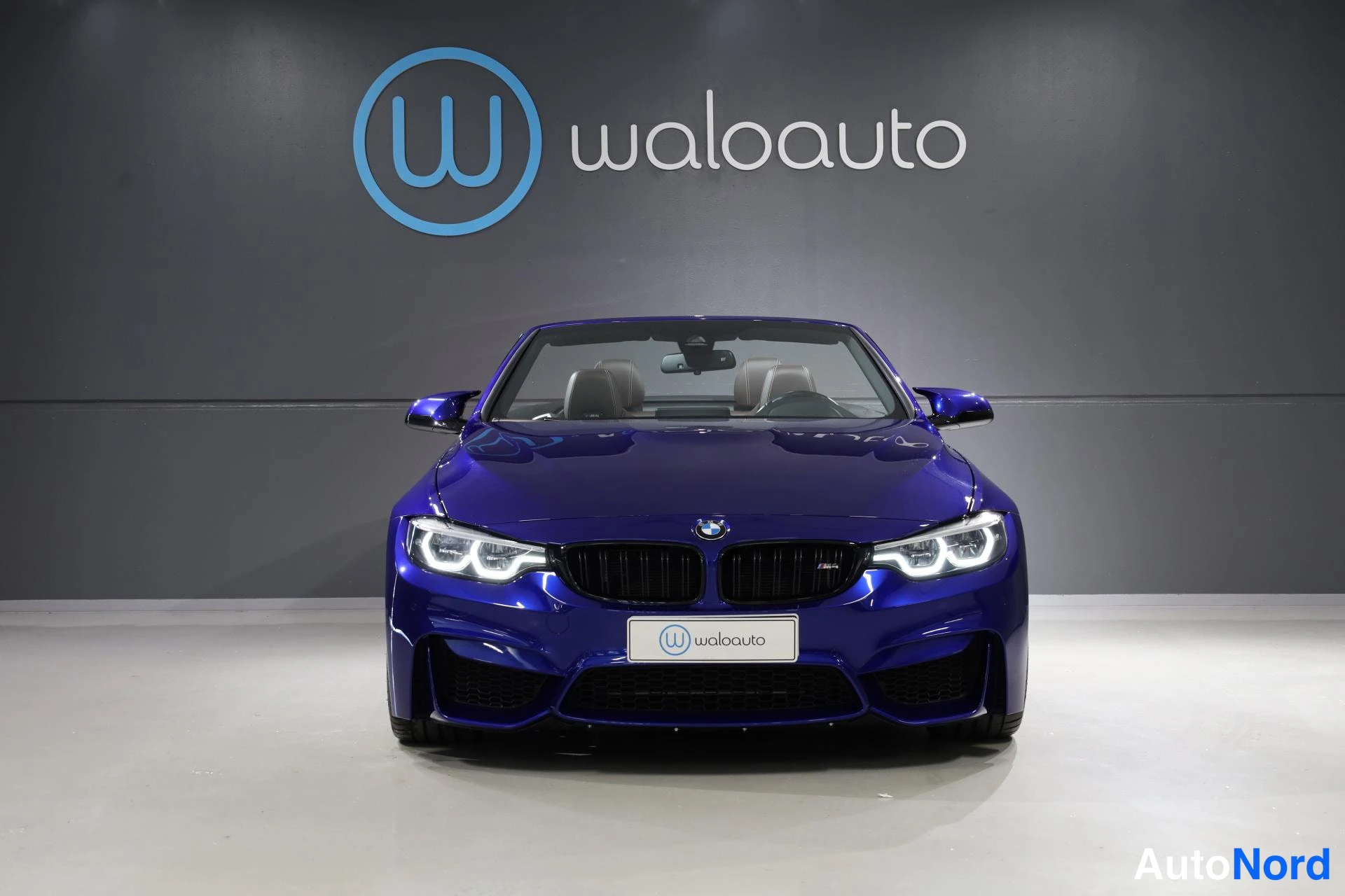 Sininen BMW M4 2017, edestä, kuva 4