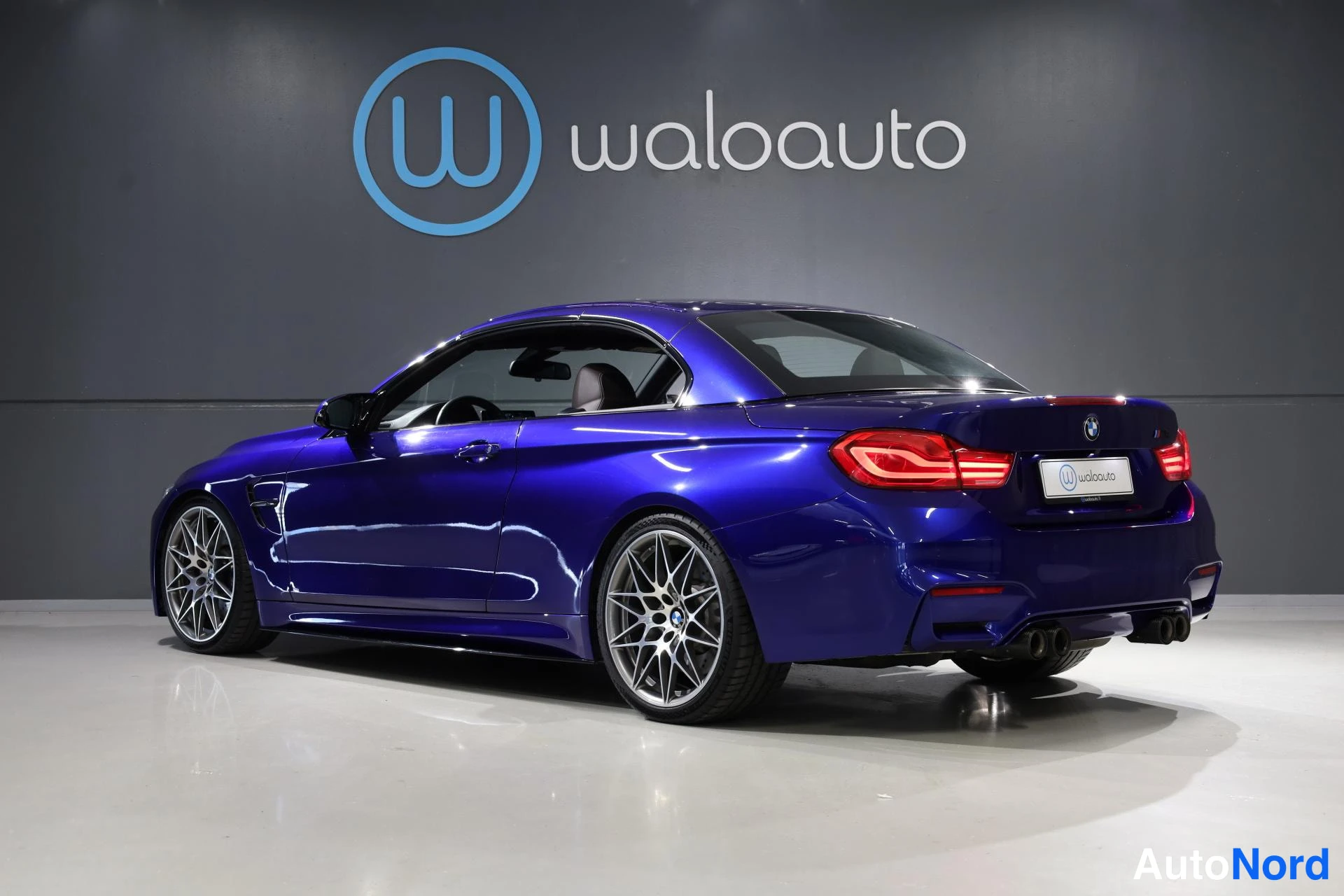 Sininen BMW M4 2017, takaviisto, kuva 10