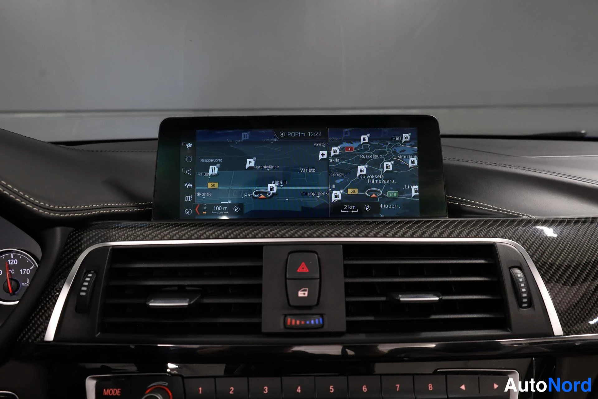 Sininen BMW M4 2017, yksityiskohta, kuva 30