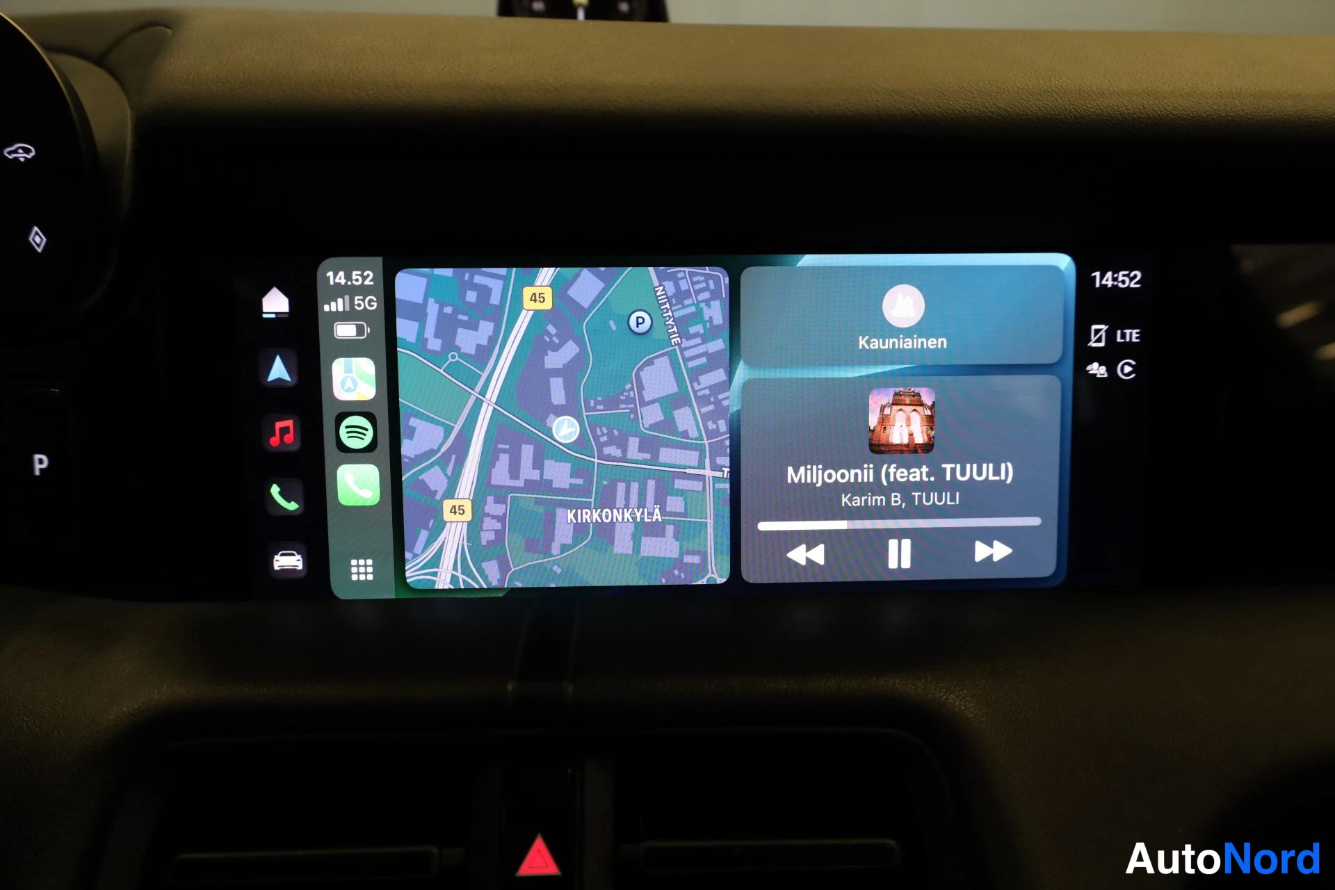 Valkoinen Porsche Taycan 2022, yksityiskohta, kuva 19