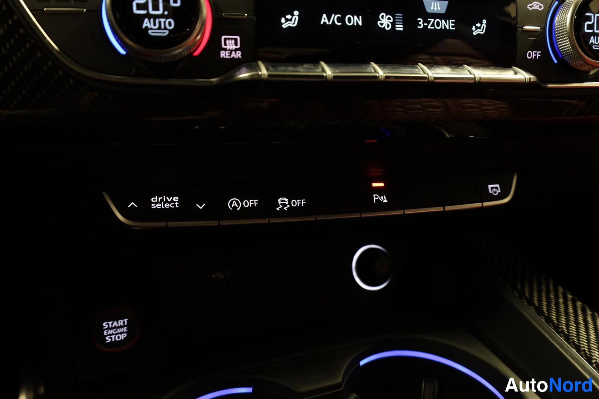 Musta Audi RS4 2018, yksityiskohta, kuva 36