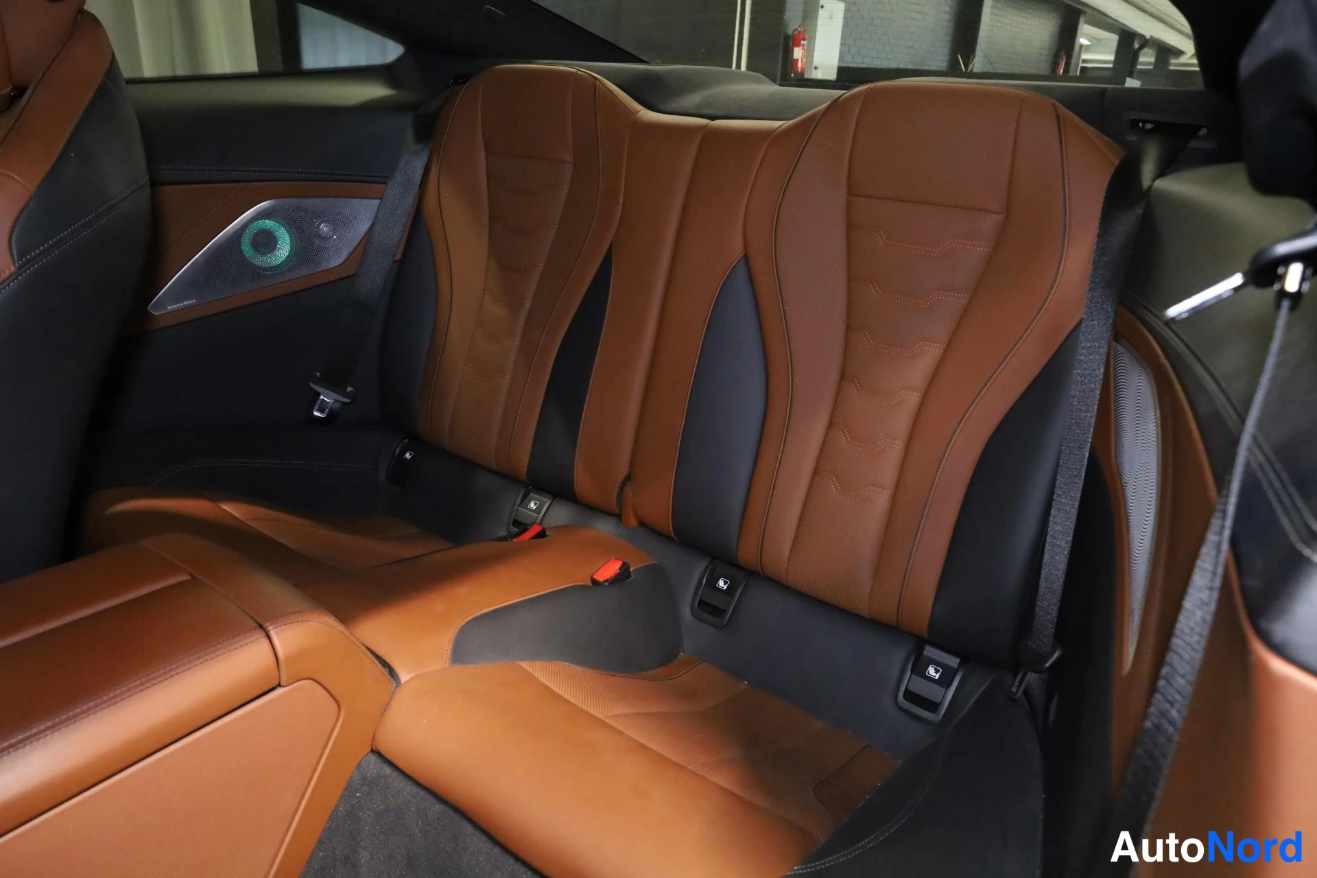 Musta BMW 840d xDrive 2019, takaistuimet, kuva 18