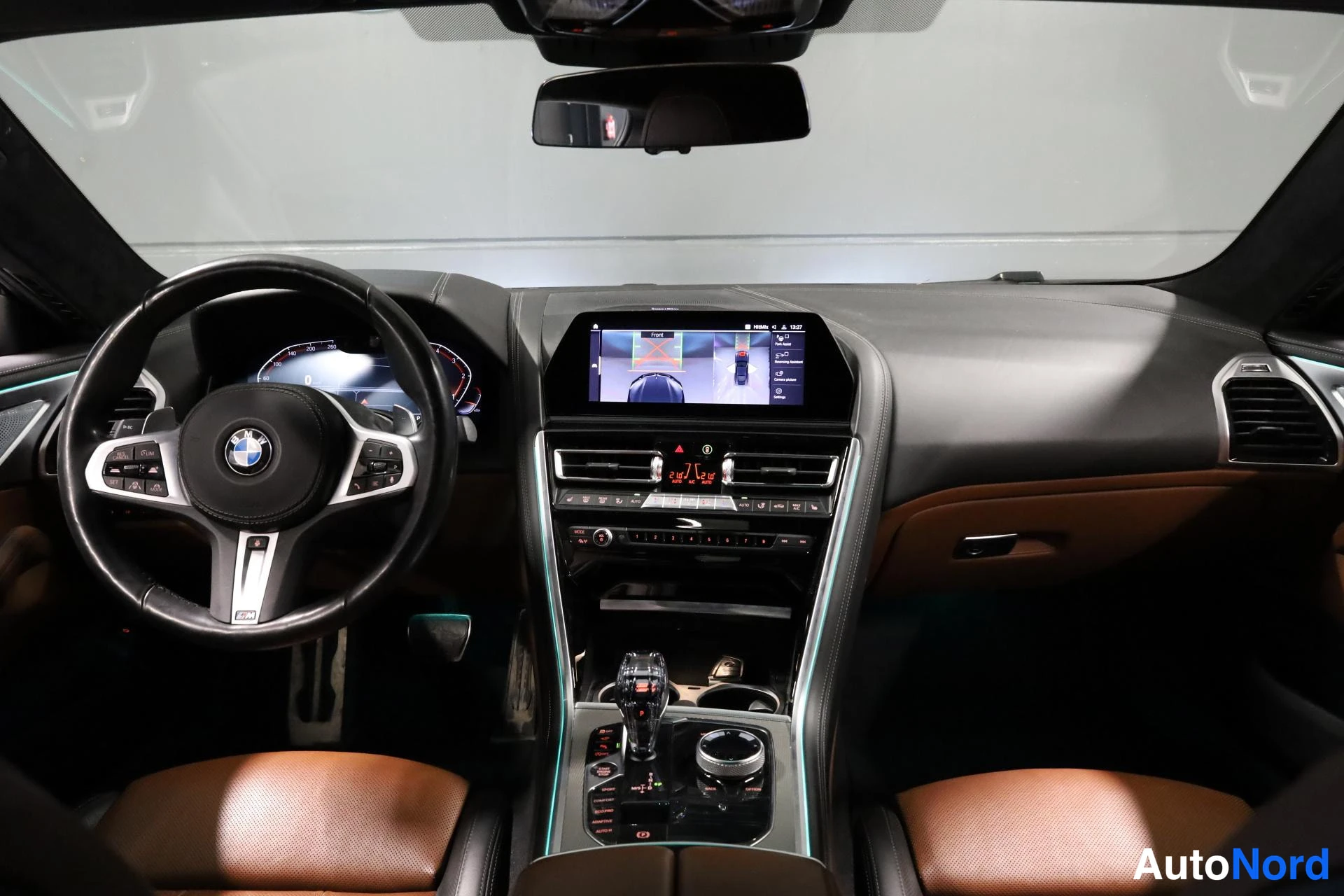 Musta BMW 840d xDrive 2019, ohjaamo, kuva 12