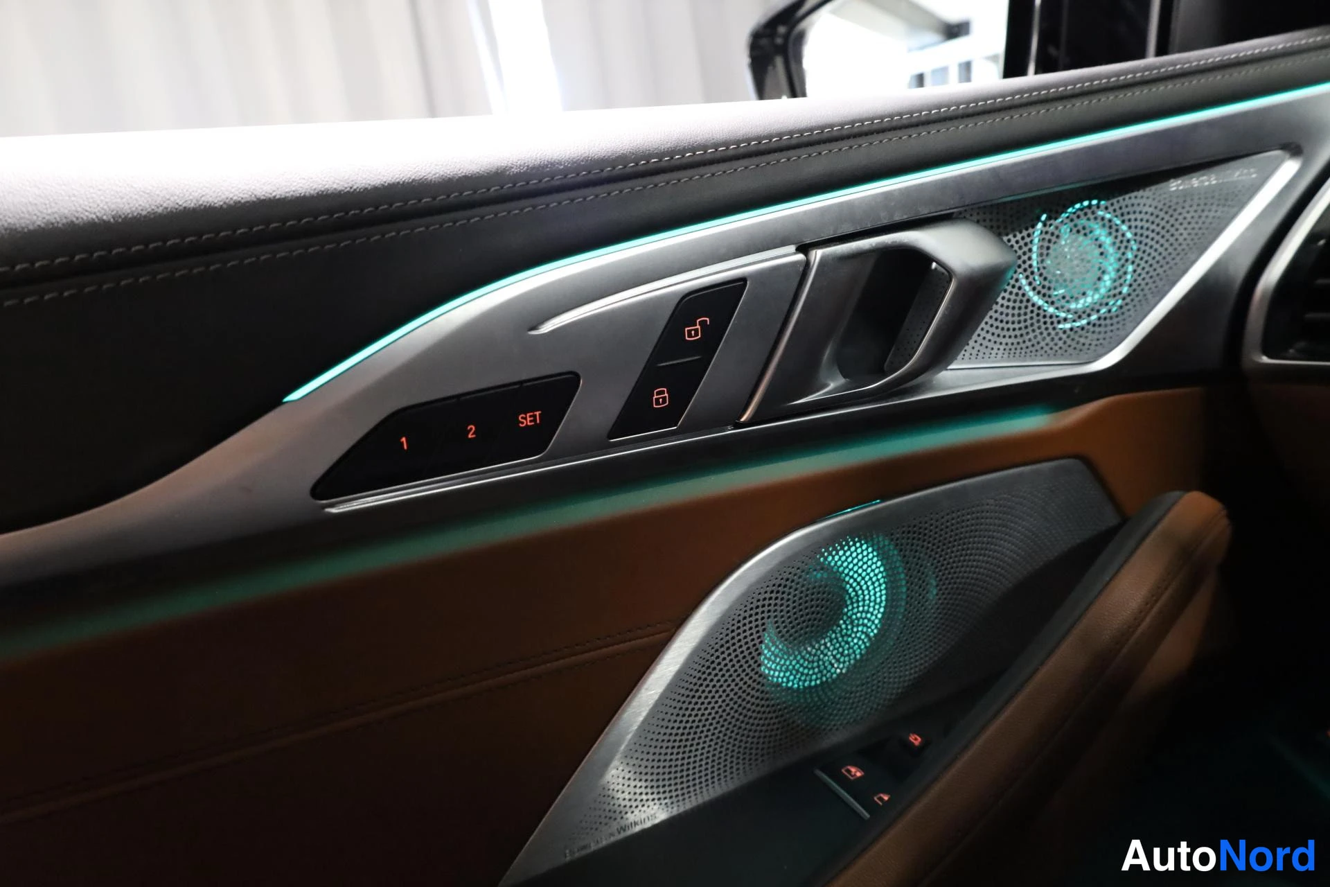 Musta BMW 840d xDrive 2019, yksityiskohta, kuva 22