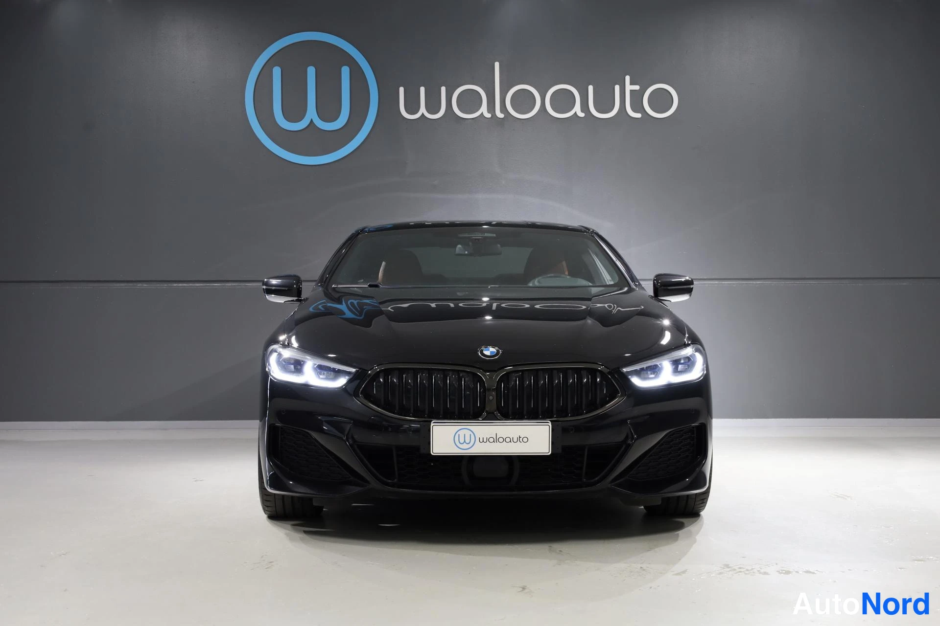 Musta BMW 840d xDrive 2019, edestä, kuva 4