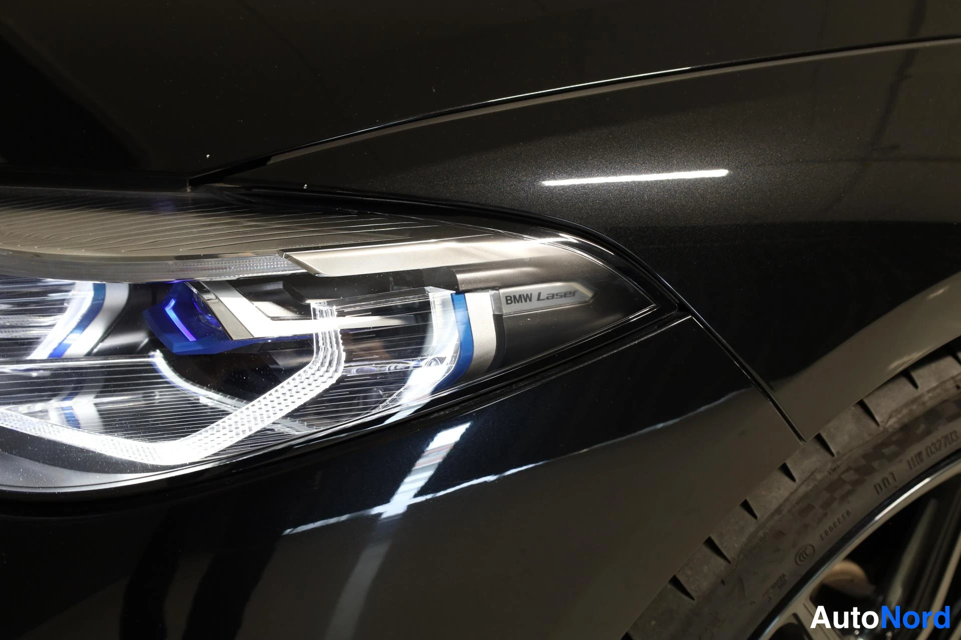 Musta BMW 840d xDrive 2019, yksityiskohta, kuva 32