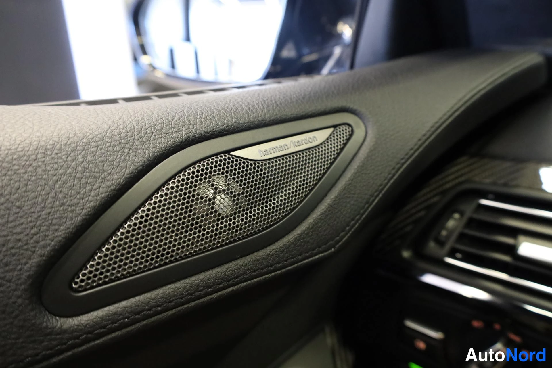 Musta BMW M6 2018, yksityiskohta, kuva 24