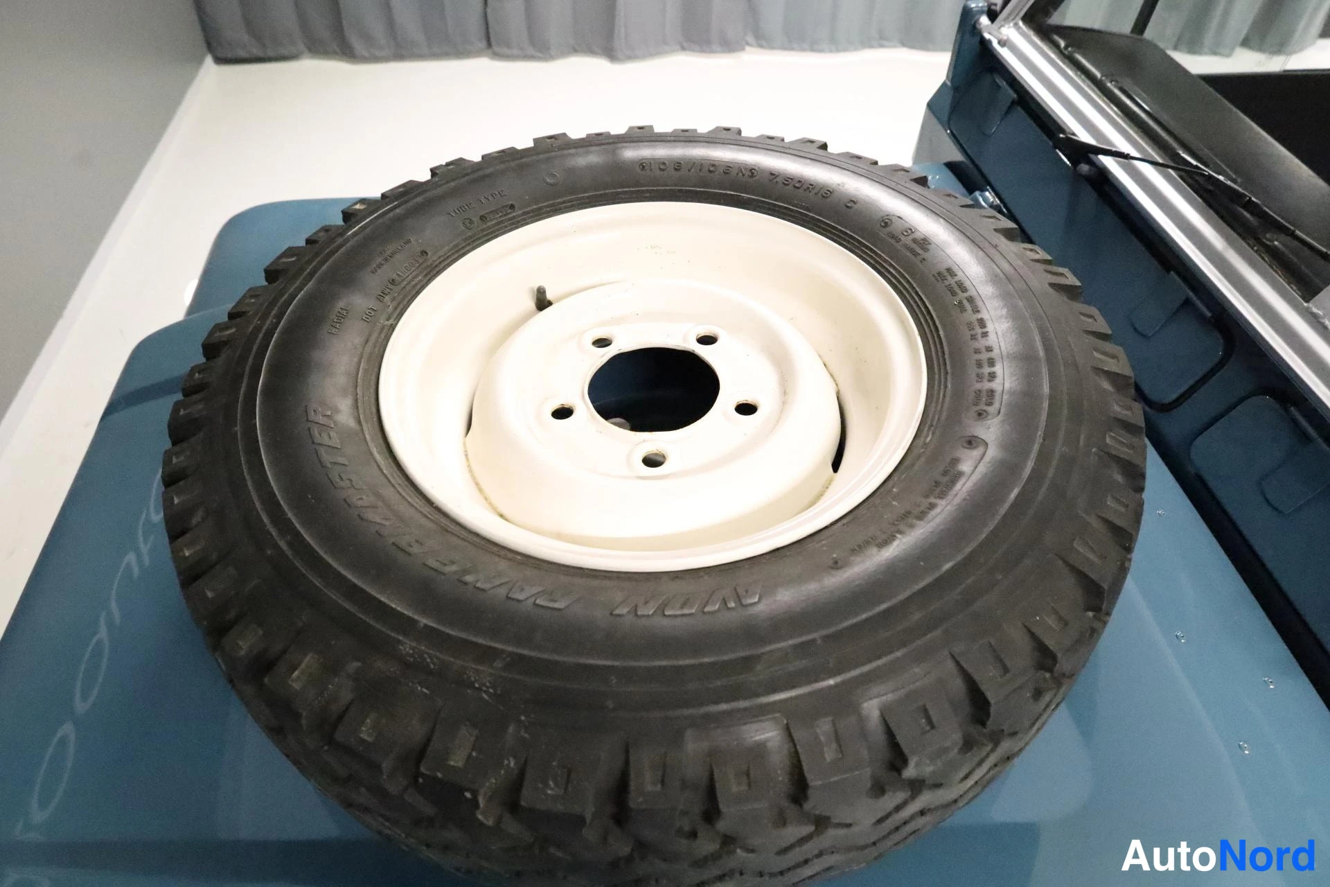 Sininen Land Rover 109 1982, yksityiskohta, kuva 23
