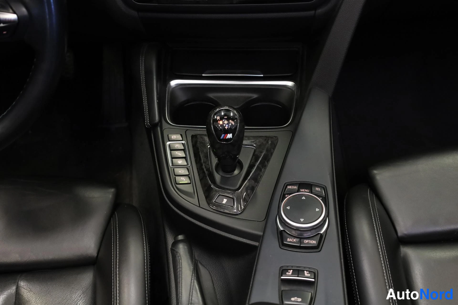 Harmaa BMW M4 2015, yksityiskohta, kuva 23