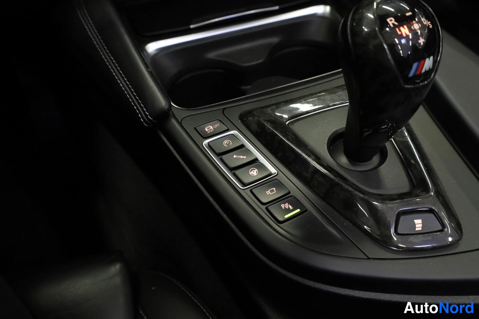 Harmaa BMW M4 2015, yksityiskohta, kuva 24