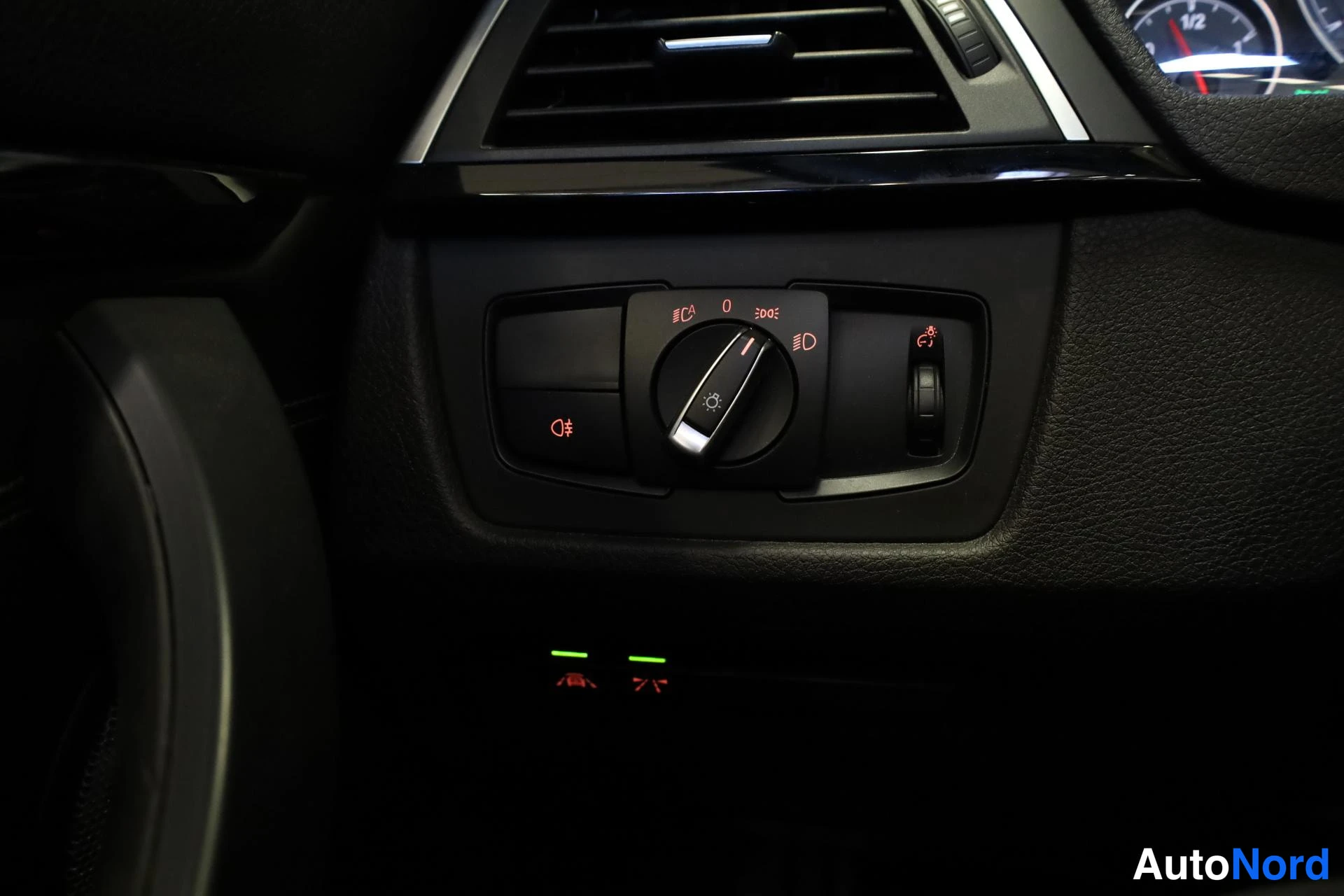 Harmaa BMW M4 2015, yksityiskohta, kuva 26