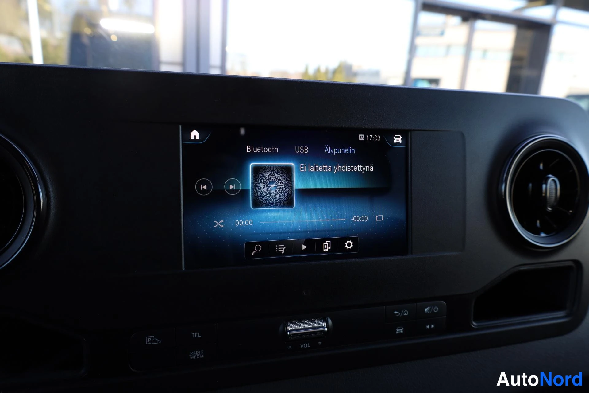 Keltainen Mercedes-Benz Sprinter 2021, yksityiskohta, kuva 22