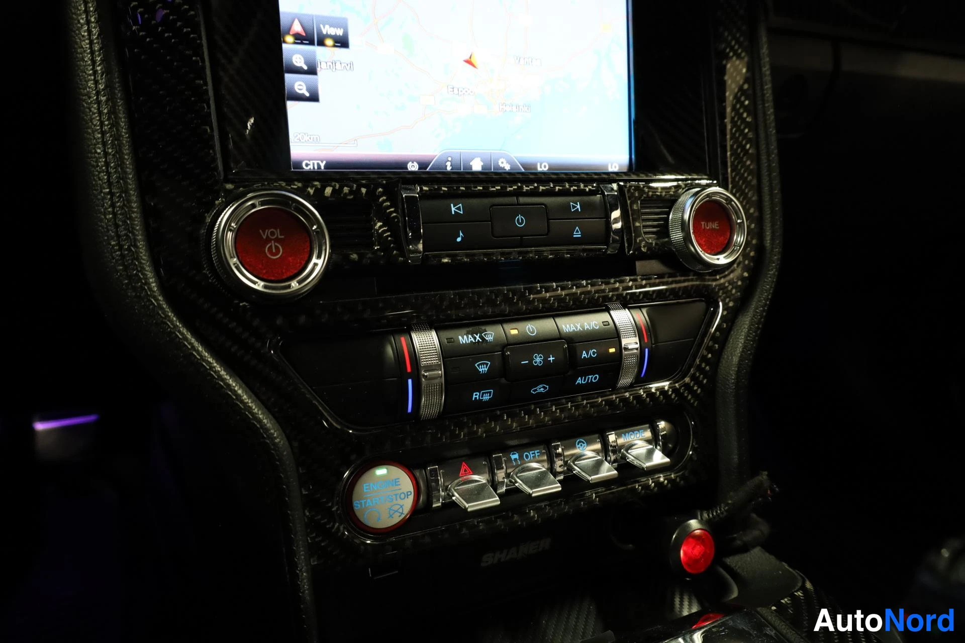 Punainen Ford Mustang 2016, yksityiskohta, kuva 34
