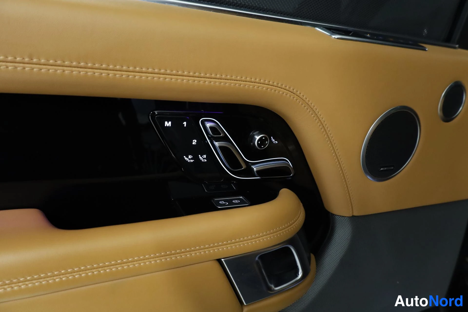 Musta Land Rover Range Rover 2019, yksityiskohta, kuva 32