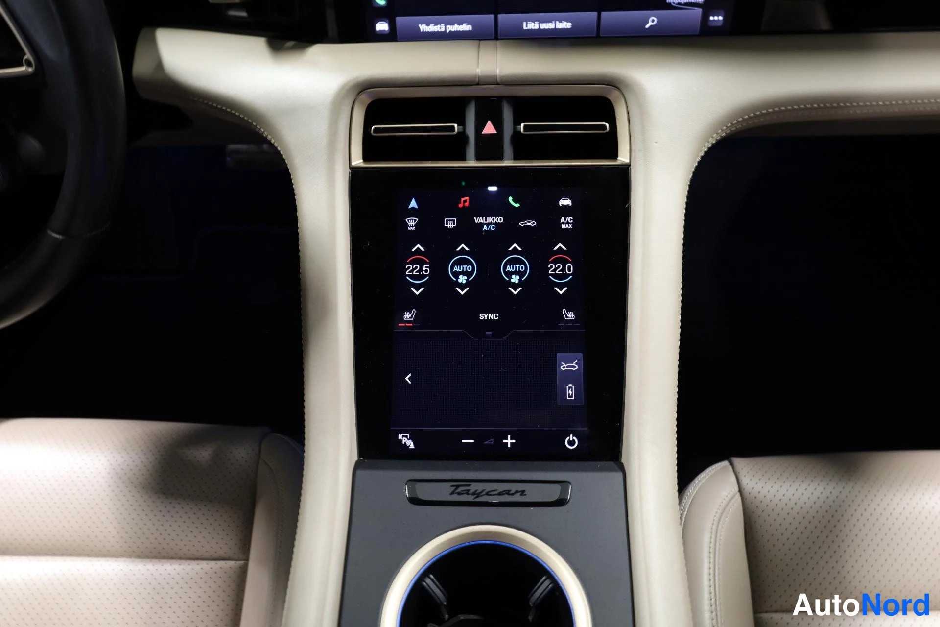 Valkoinen Porsche Taycan 2020, yksityiskohta, kuva 28