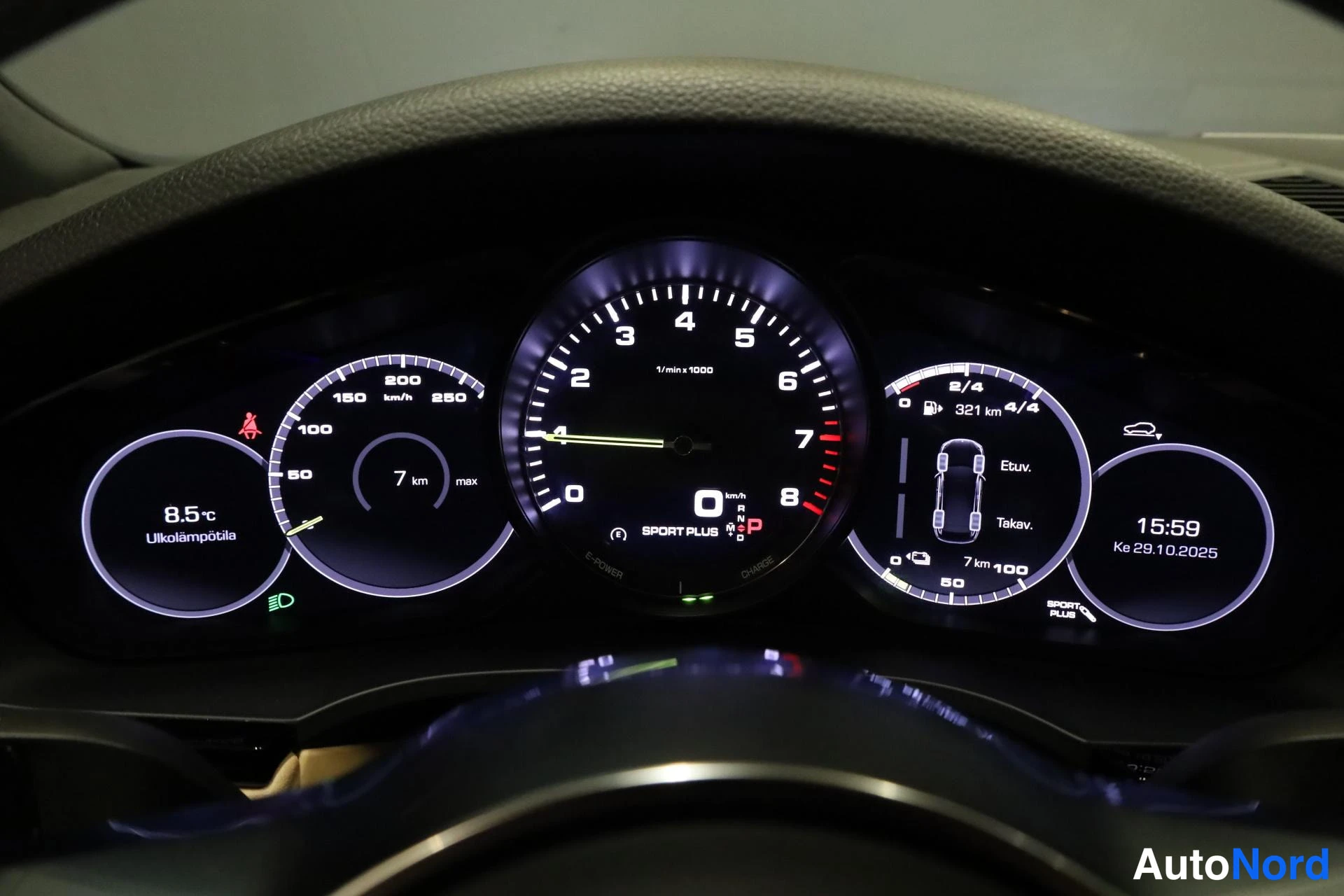 Beige Porsche Cayenne 2019, yksityiskohta, kuva 16