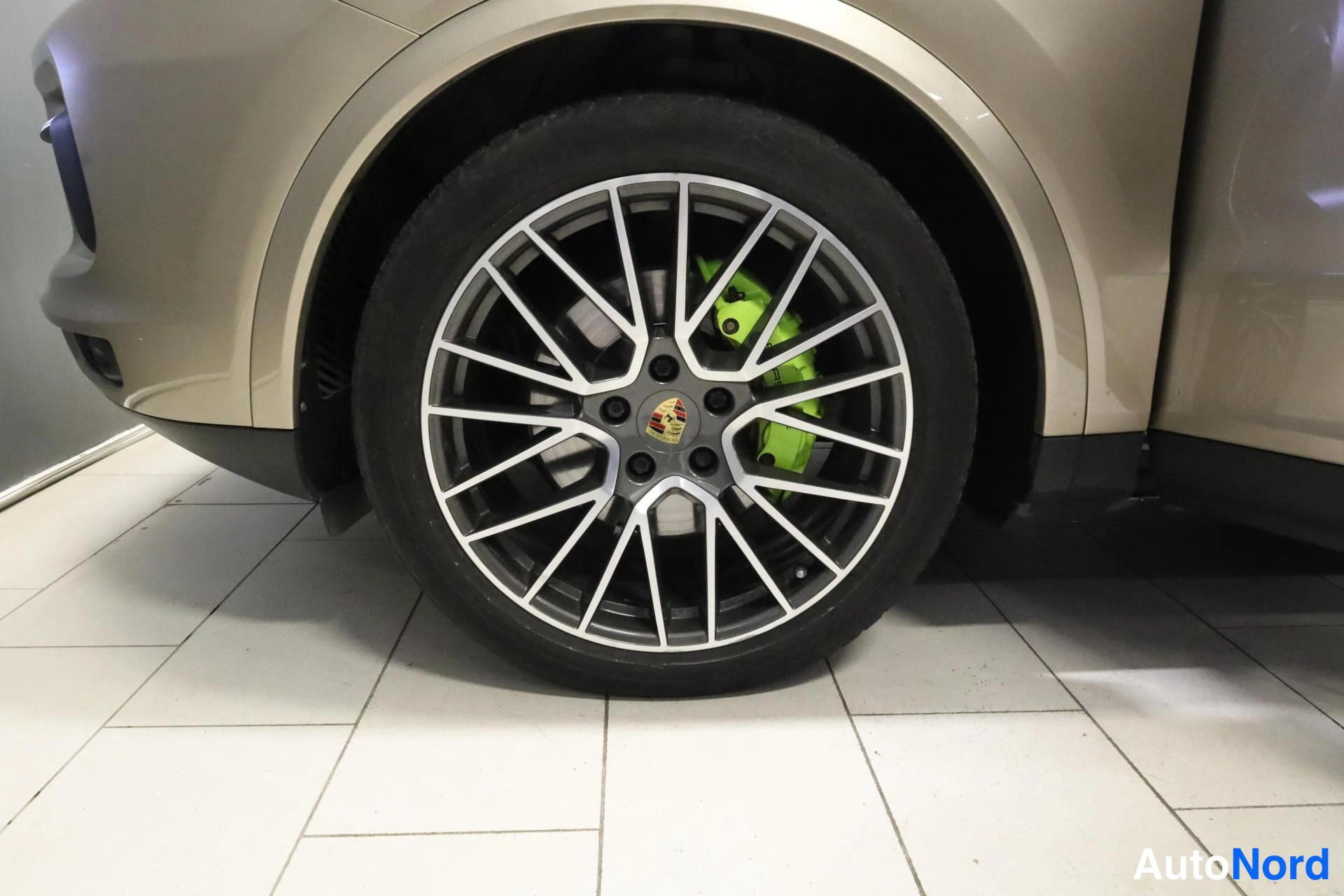 Beige Porsche Cayenne 2019, yksityiskohta, kuva 24