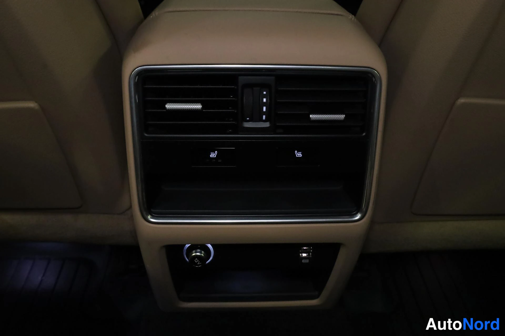 Beige Porsche Cayenne 2019, yksityiskohta, kuva 25